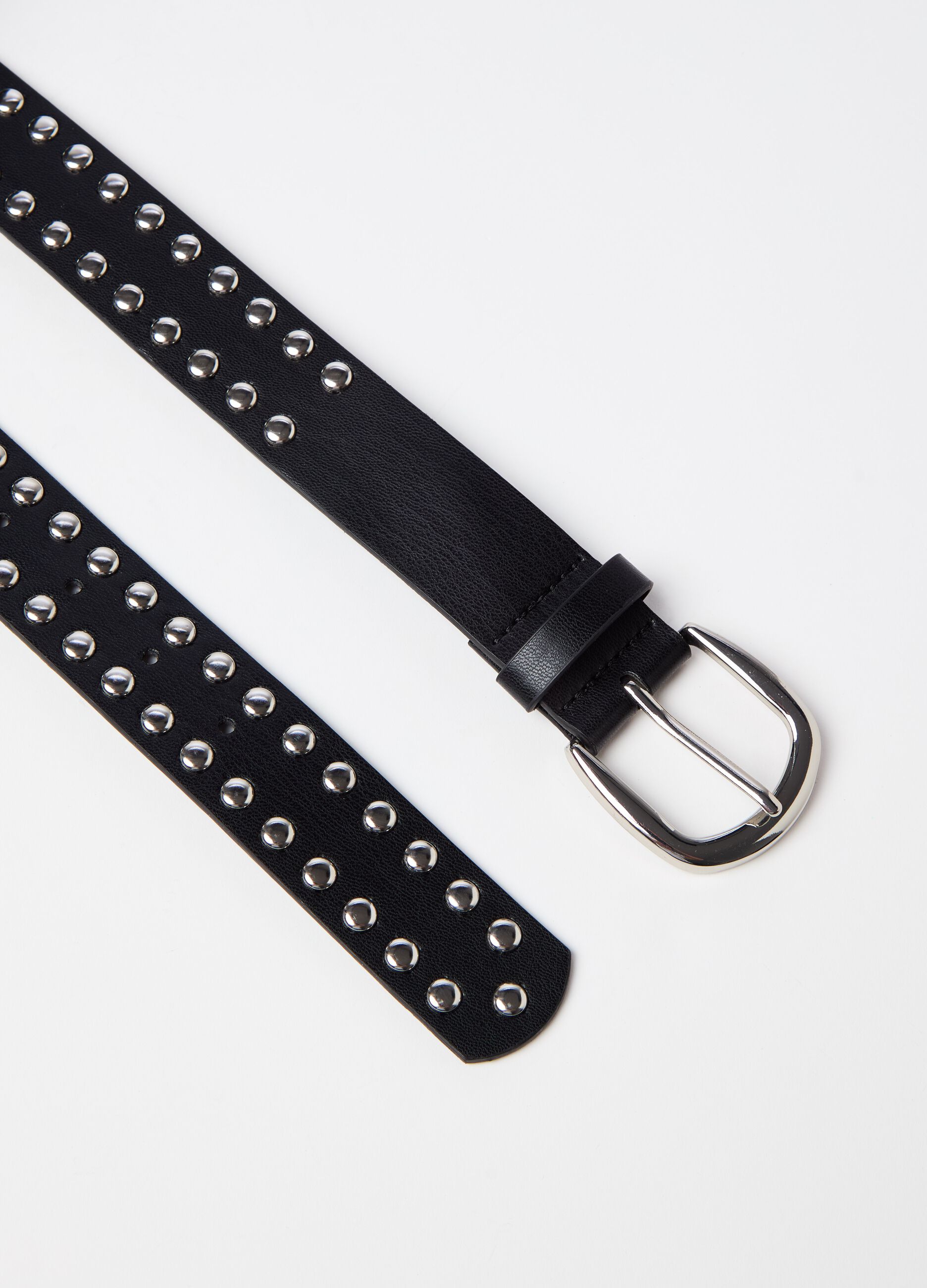 Glossy-effect belt with studs