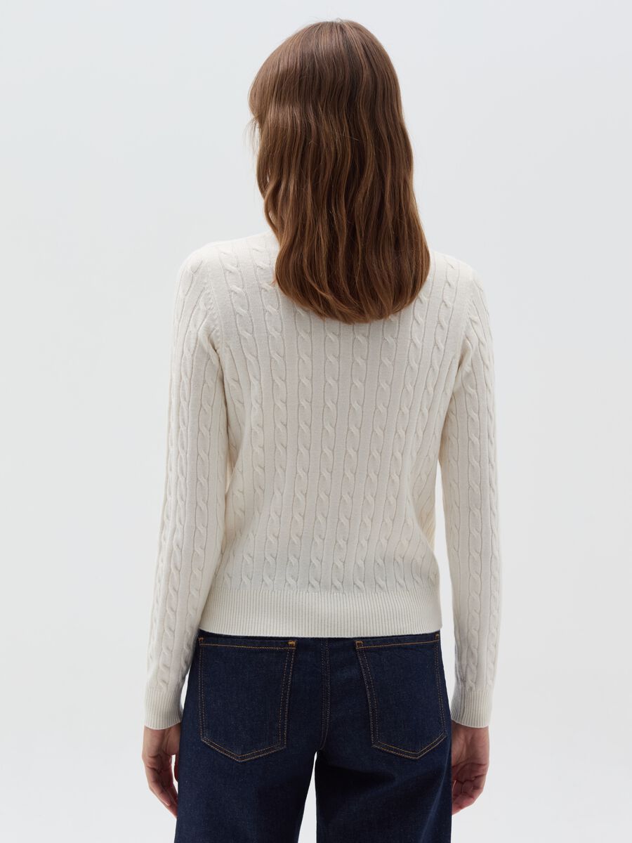 Ribbed pullover with cable-knit design_2