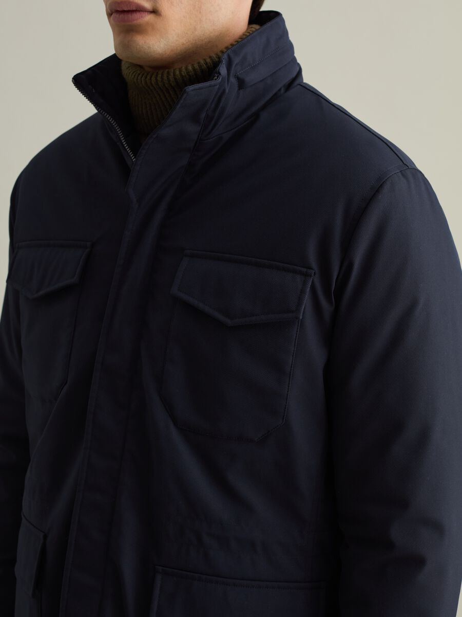 Short jacket with high neck_3