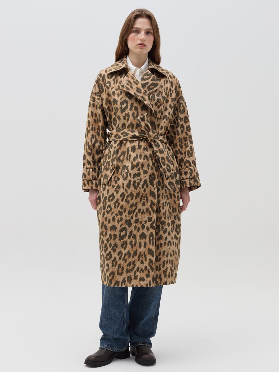 Double-breasted trench coat with animal print_0