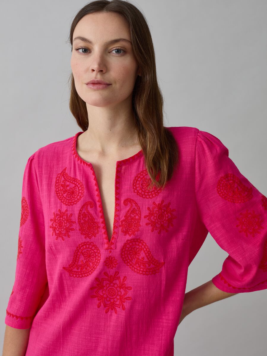 Long beach cover-up kaftan with paisley embroidery_1