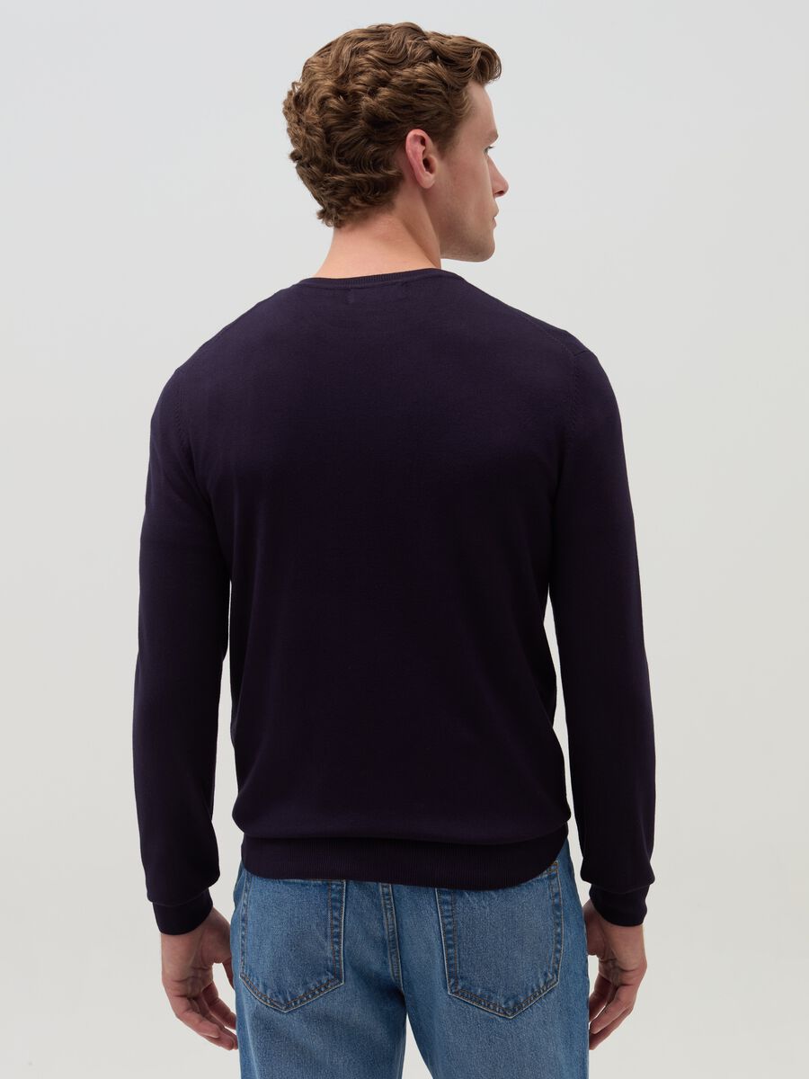 Round neck pullover_2