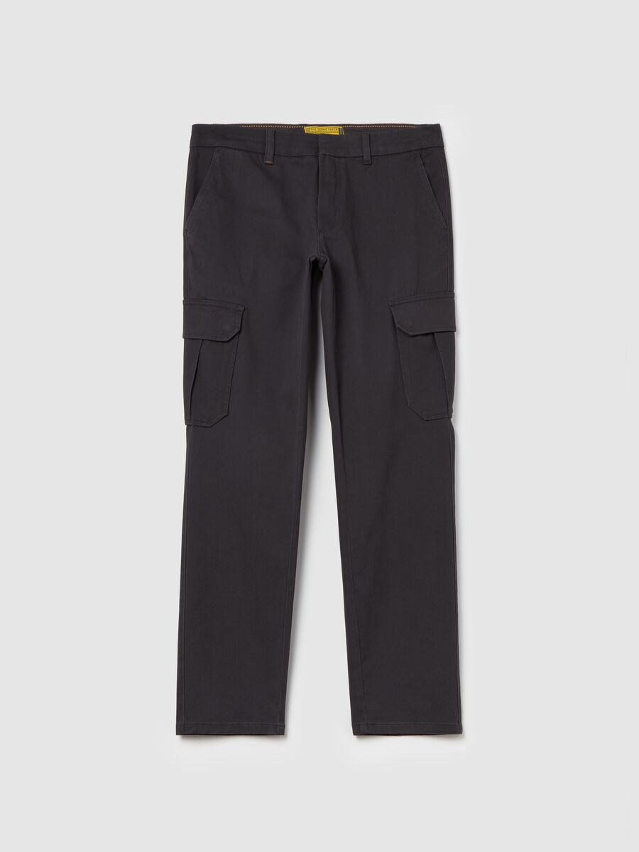 Slim-fit cargo trousers_4