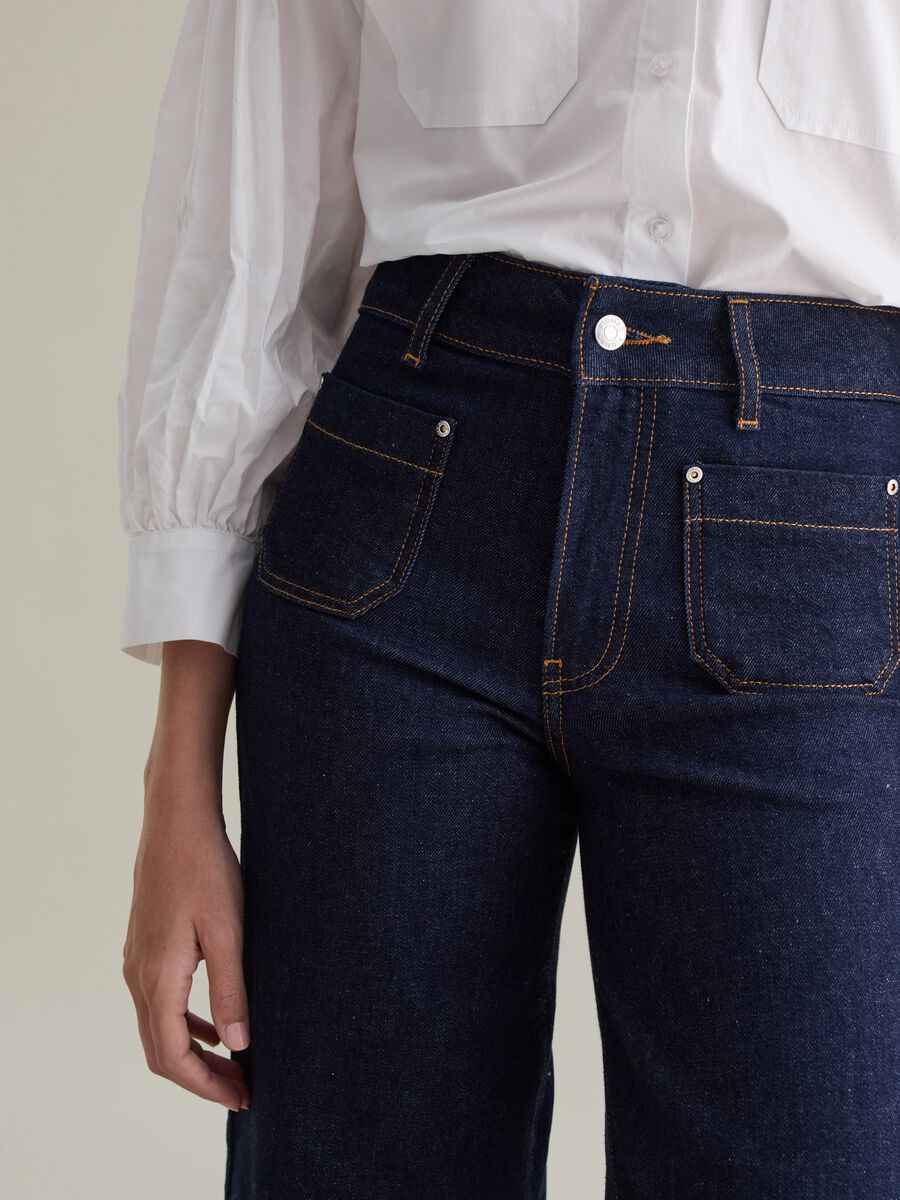 Wide-leg jeans with pockets_3