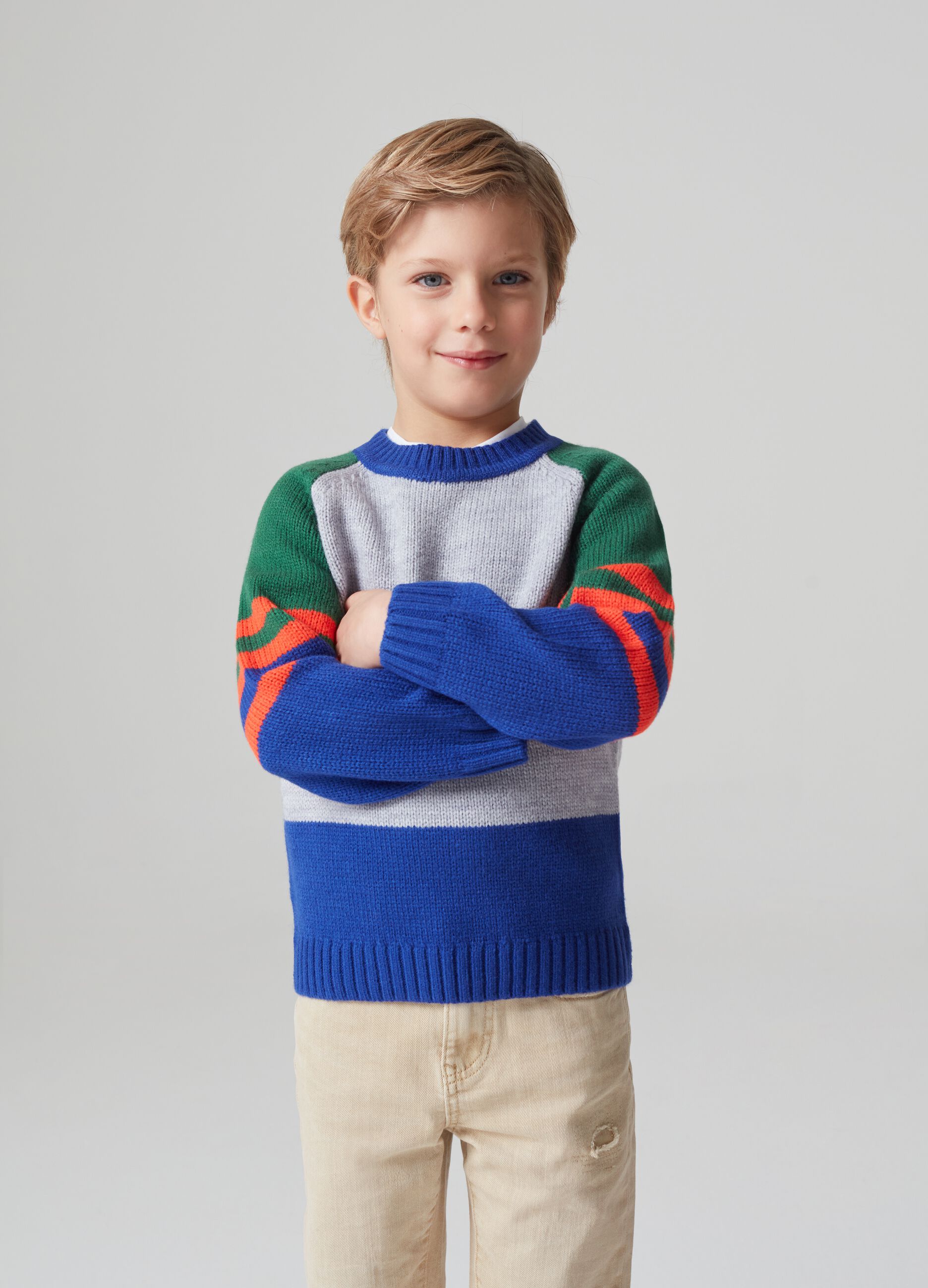 Colourblock pullover with round neck