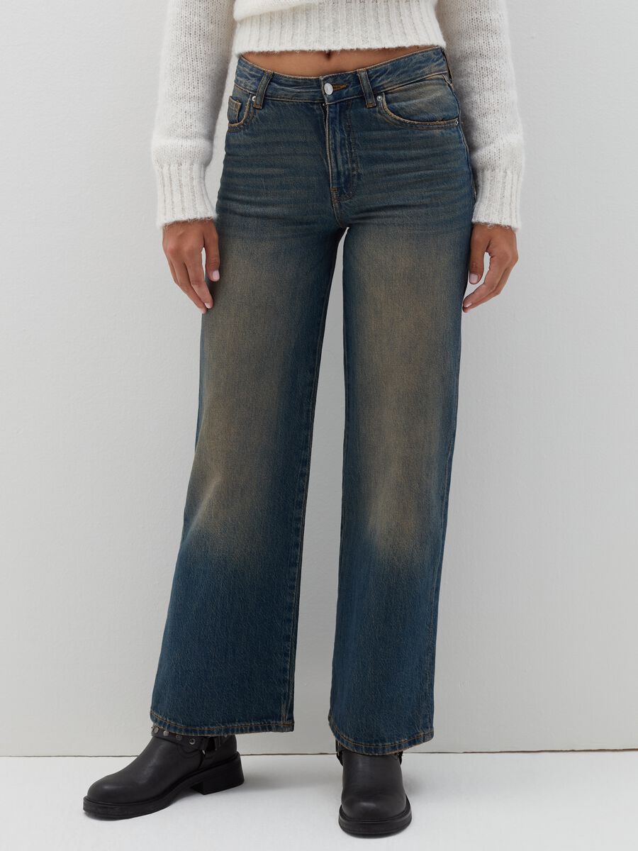 Wide-leg jeans with low waist_1