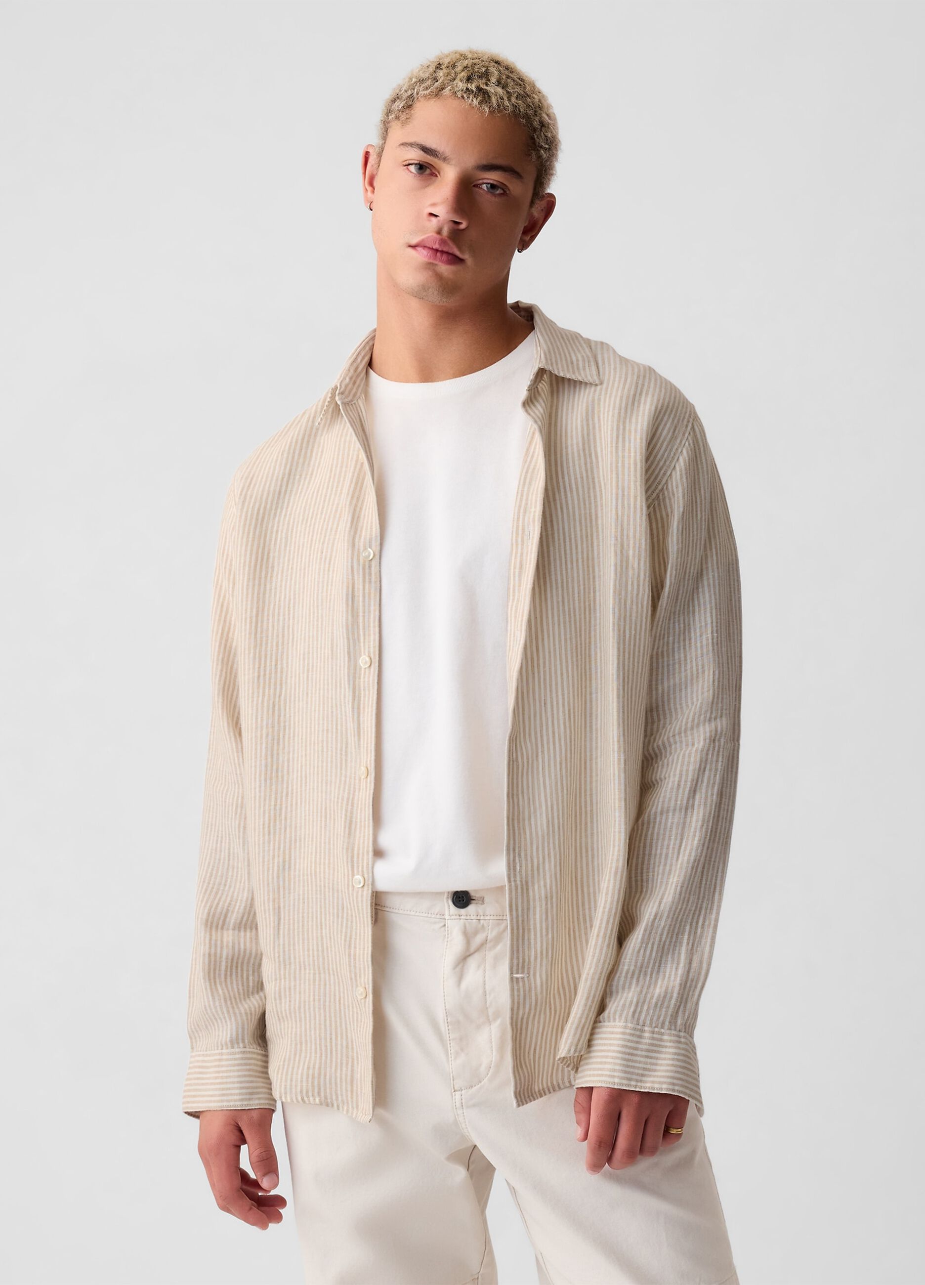 Regular-fit shirt in striped linen