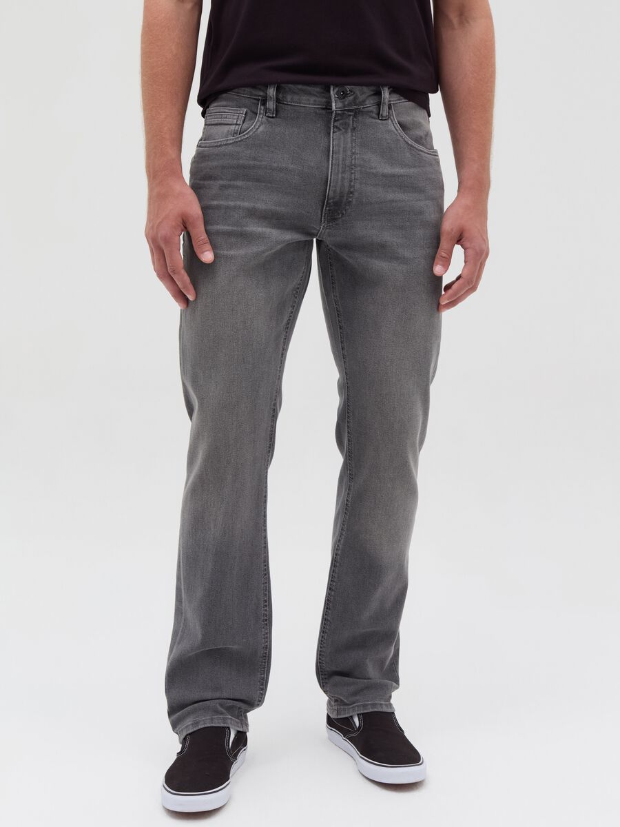 Comfort-fit jeans with five pockets_1