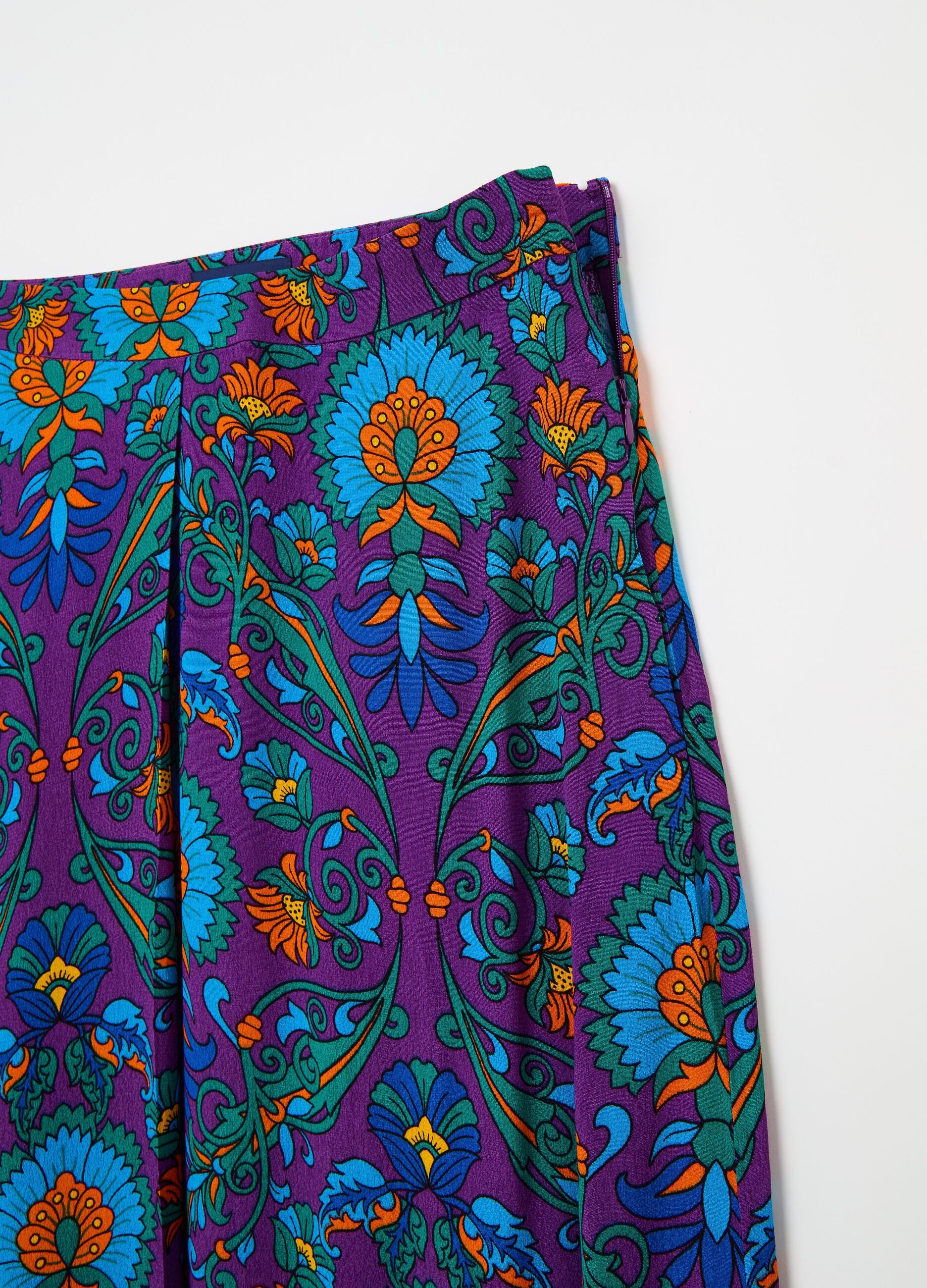 Midi skirt in viscose with print