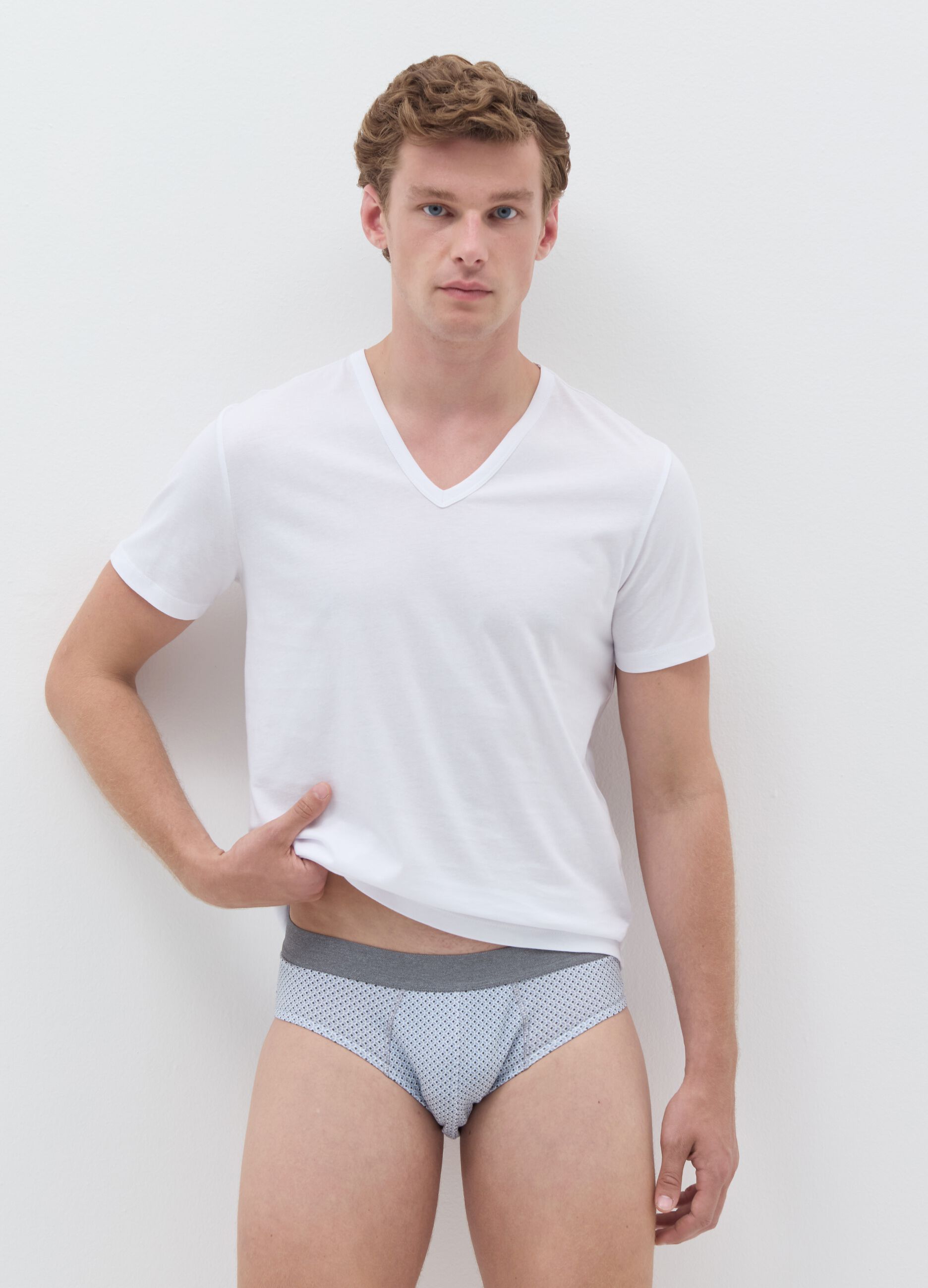 Three-pack briefs with external elastic and pattern