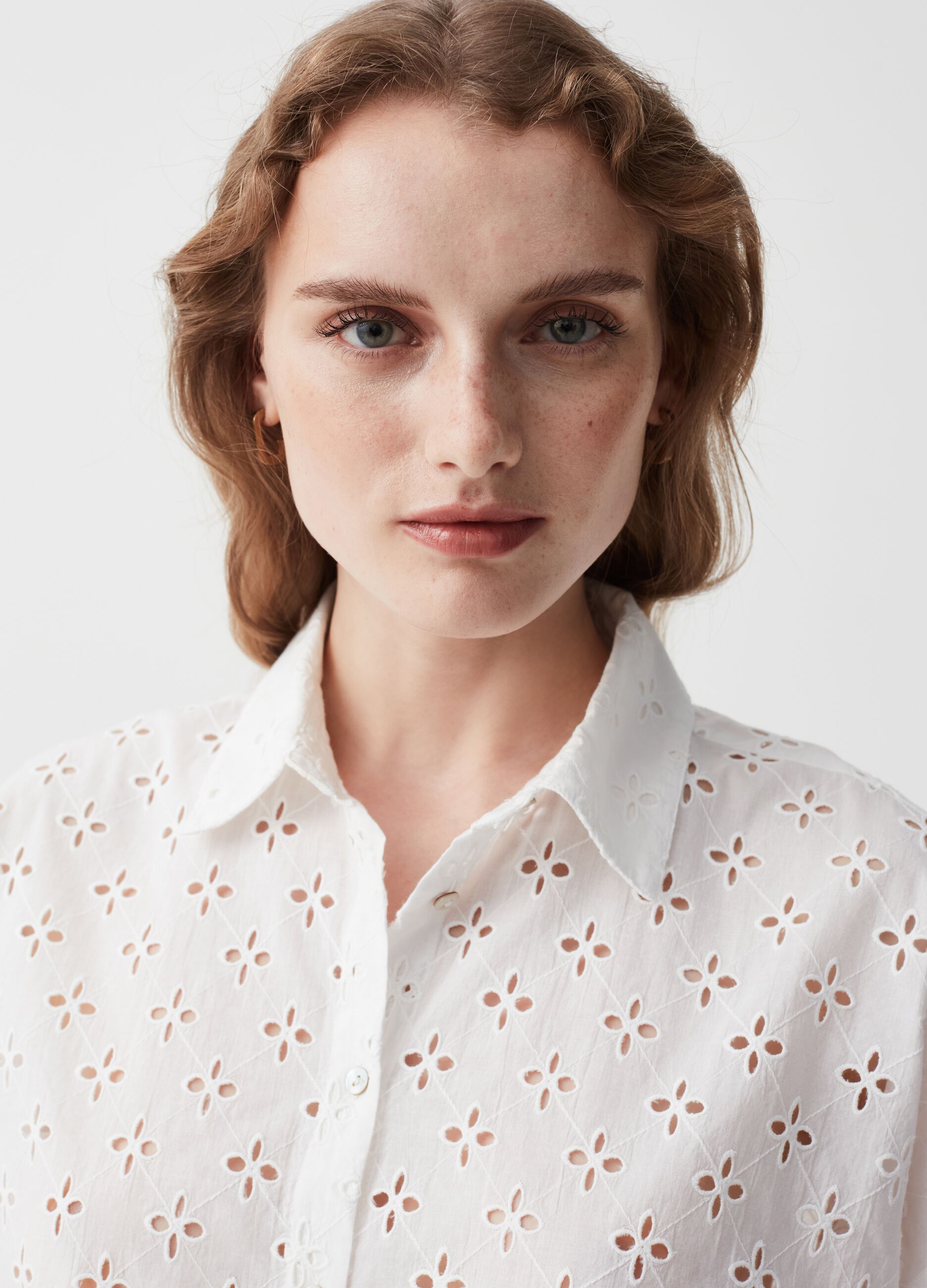 Broderie anglaise shirt with short sleeves