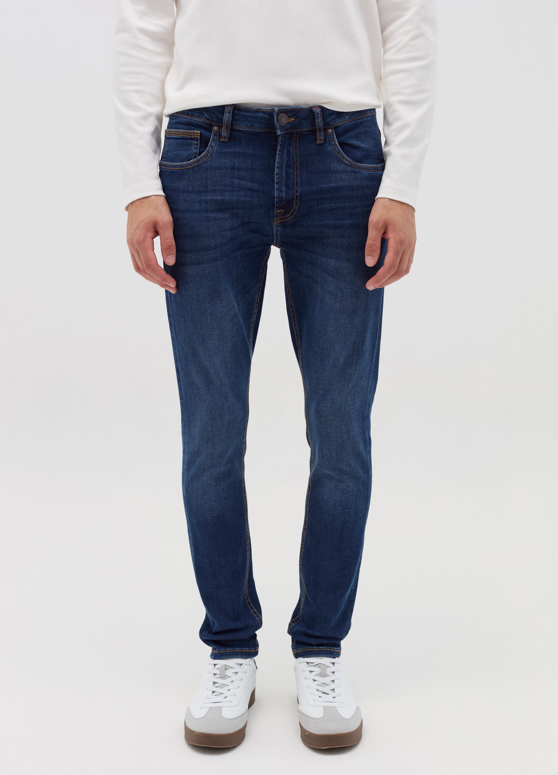 Jeans super skinny fit con scoloriture