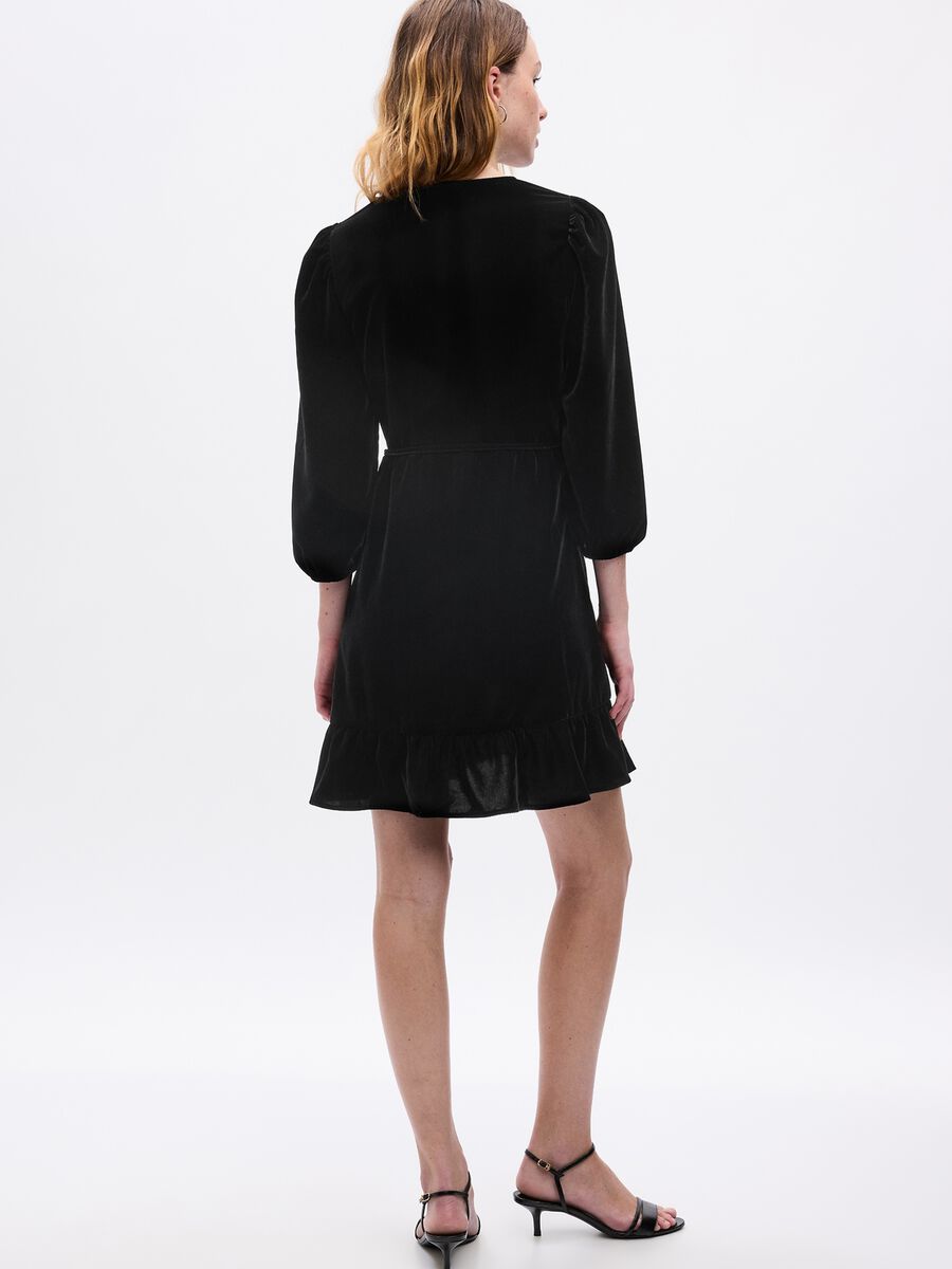 Short velvet wraparound dress._1