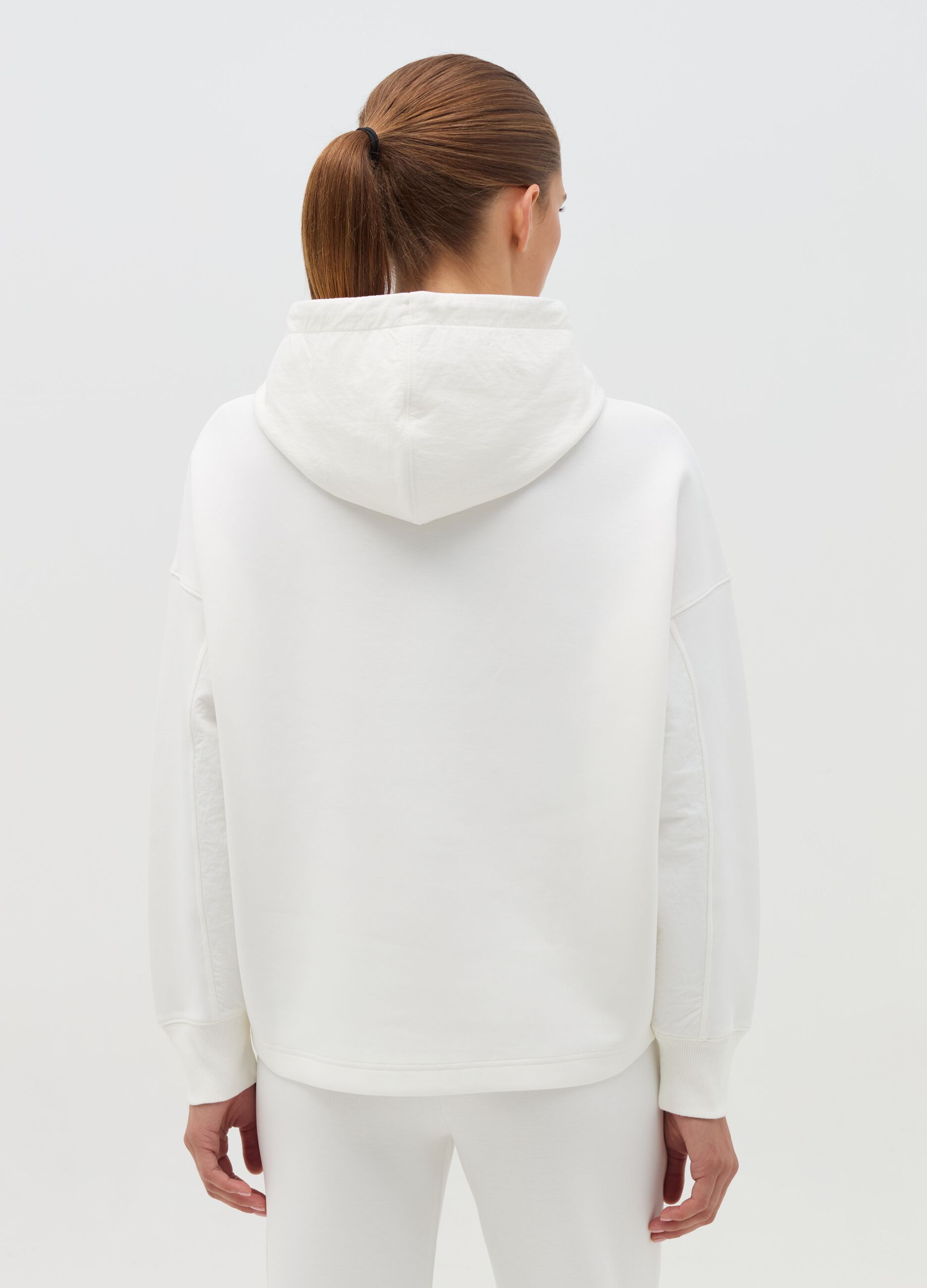 AI•KI sweatshirt with hood