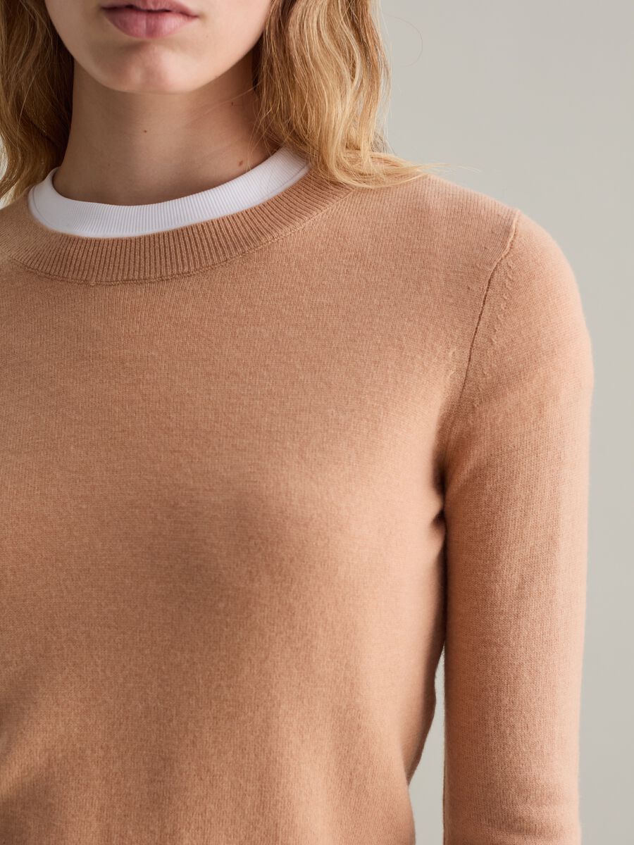 Wool pullover with round neck_3