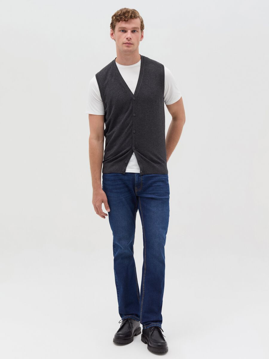 Gilet with V neck_0