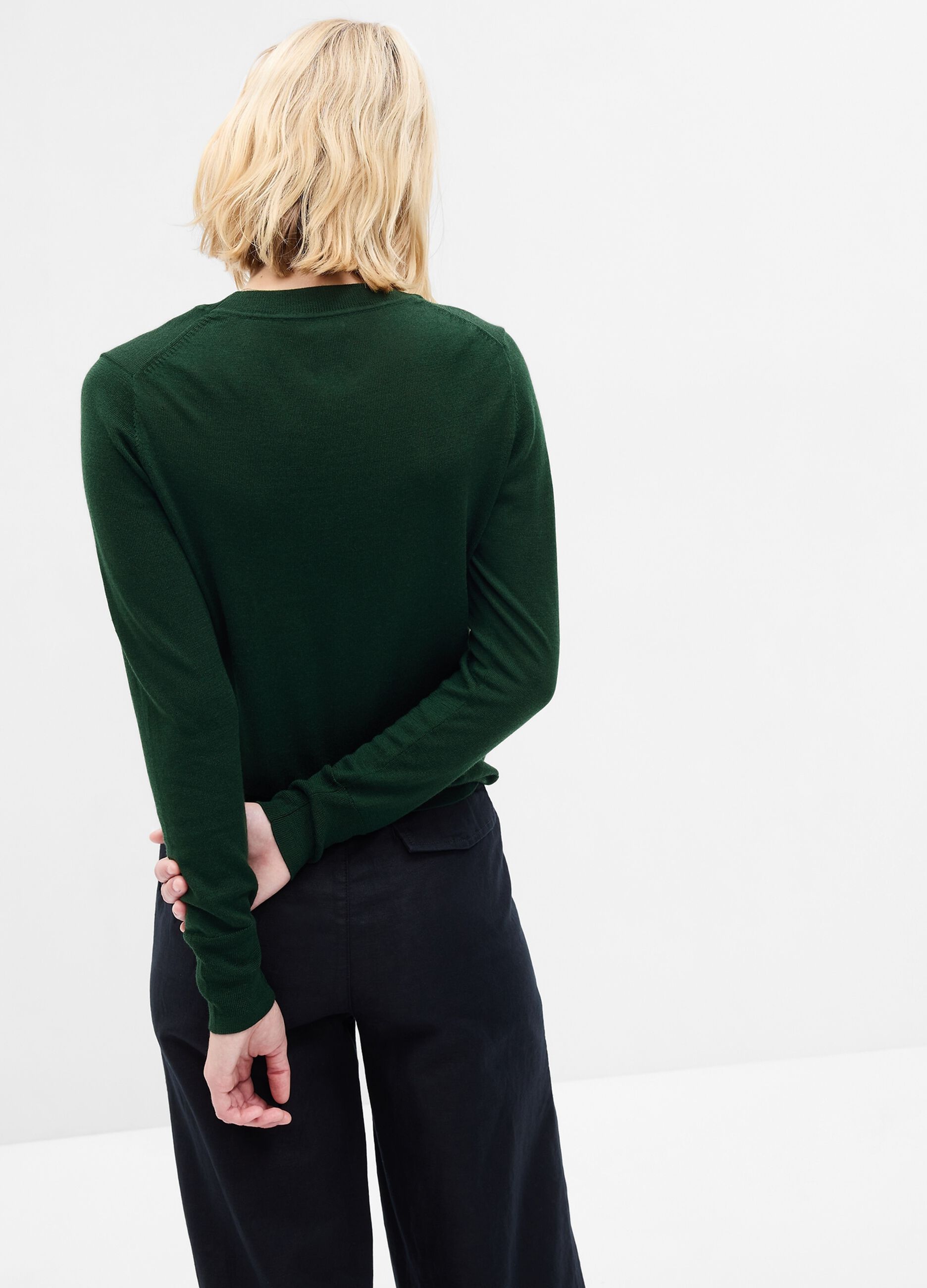 Merino wool pullover with round neck