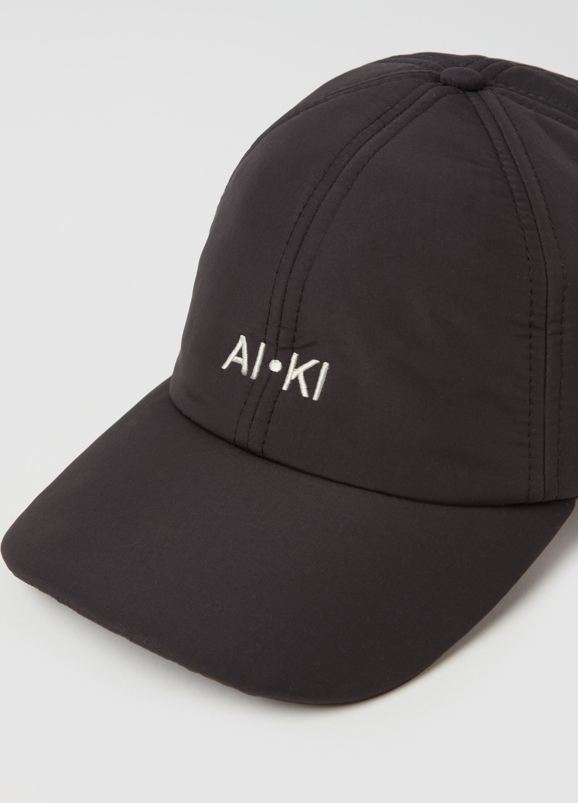 AI•KI baseball cap with logo embroidery