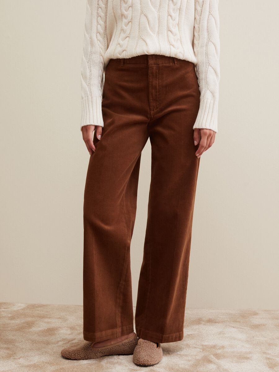 Straight-fit trousers in corduroy_1