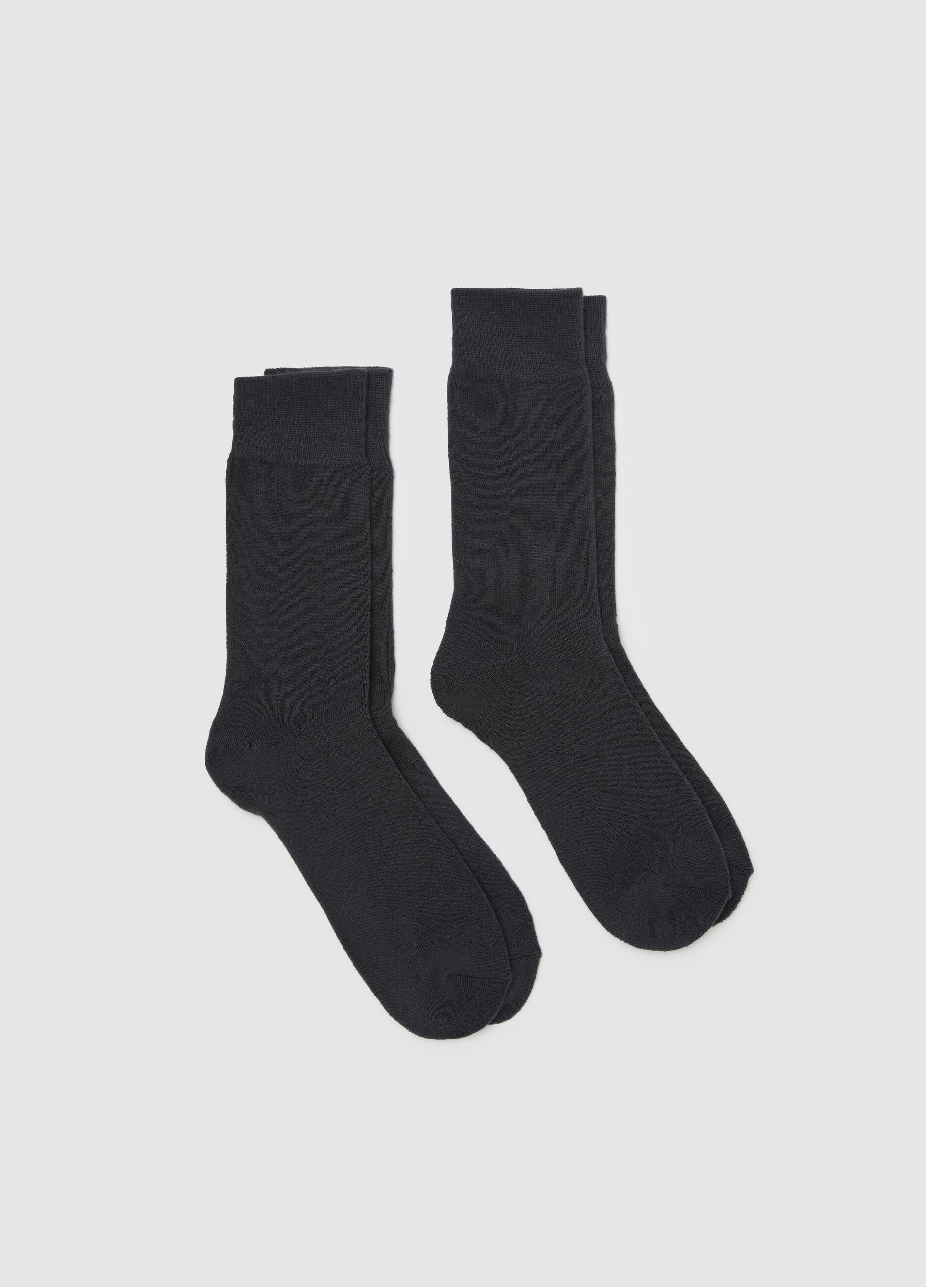 Two-pair pack short solid colour socks