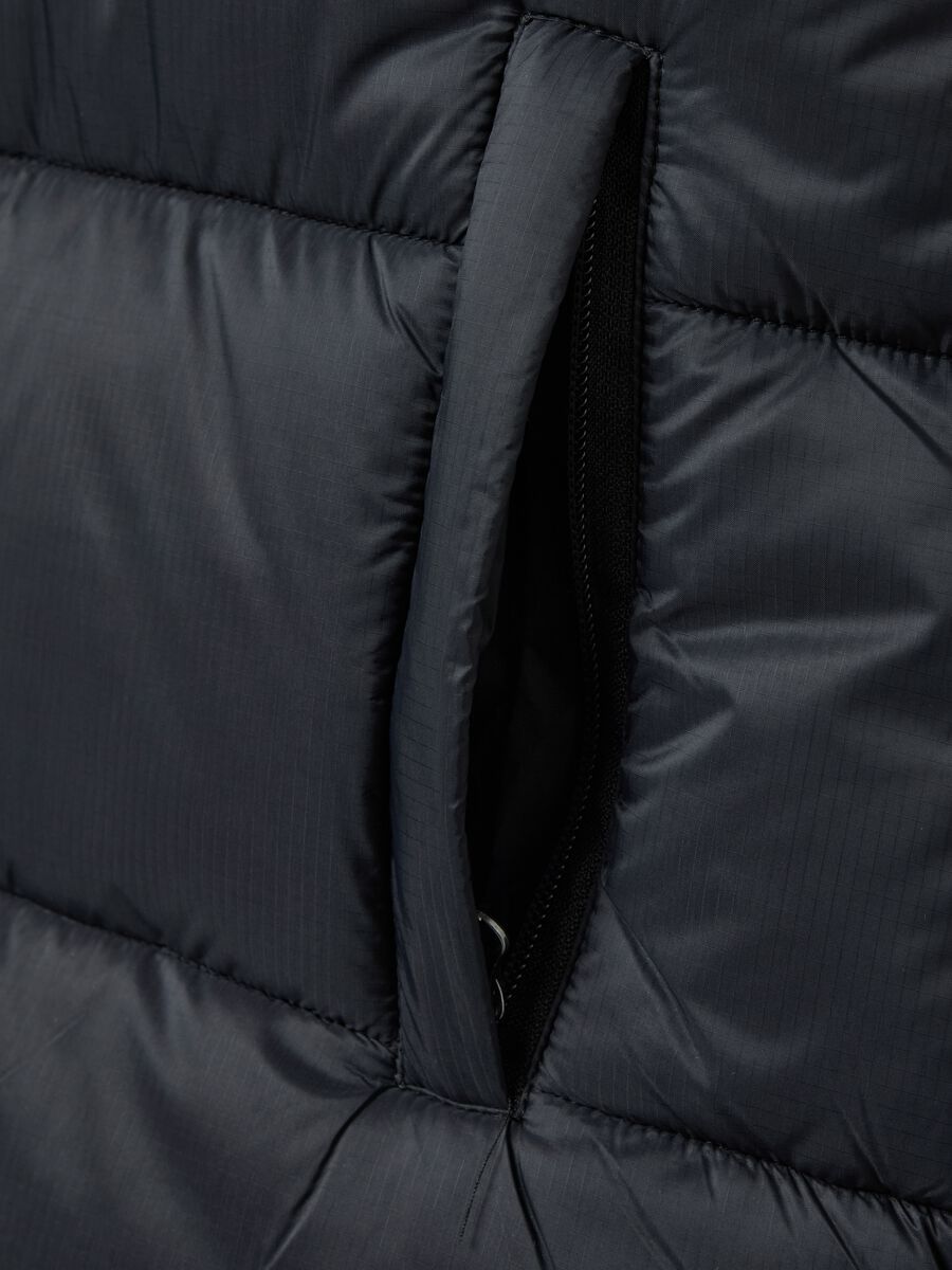 Canada Trail quilted down jacket with high neck_5