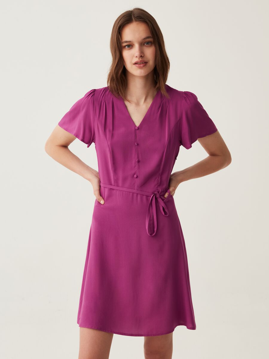 Short dress in viscose with V neck_0