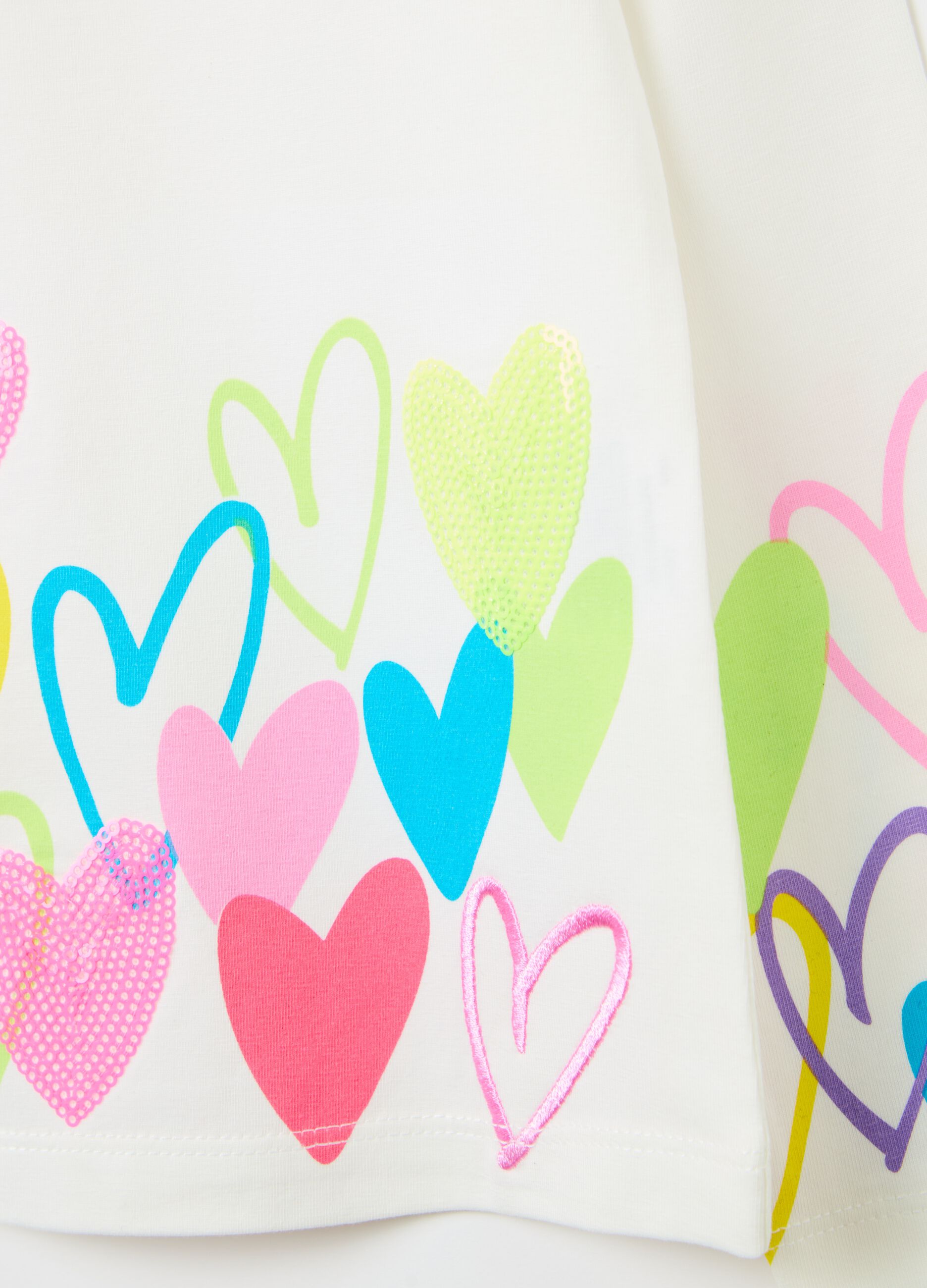 Long-sleeves T-shirt with hearts print