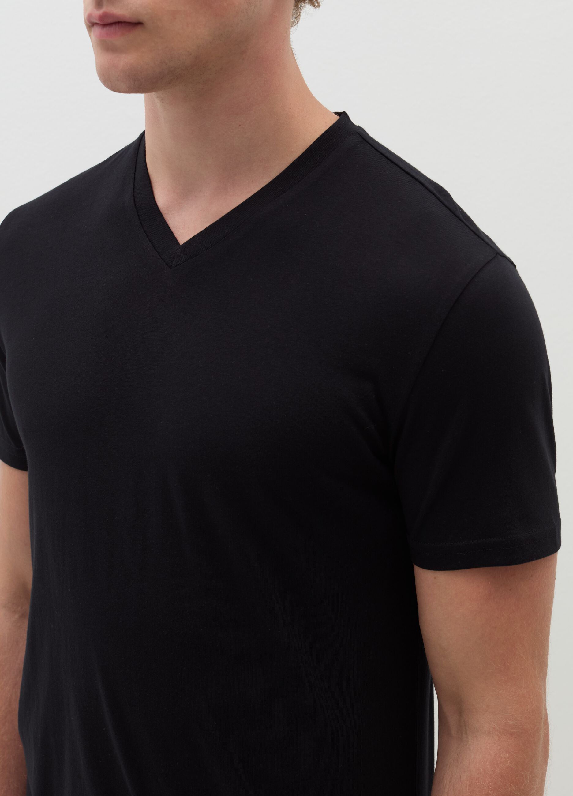 Three-pack undershirts with V neck