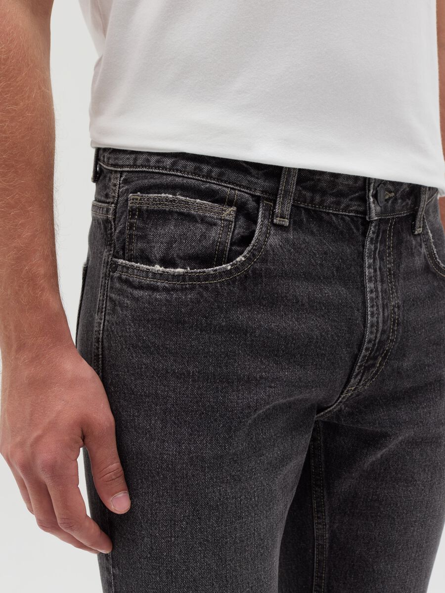 Regular-fit jeans with five pockets_3