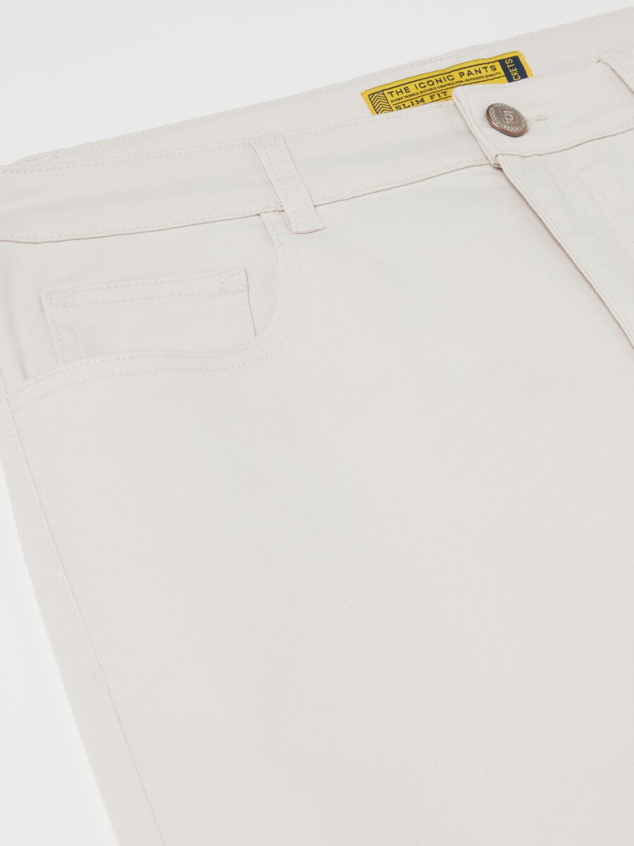 Slim-fit twill trousers with five pockets_5