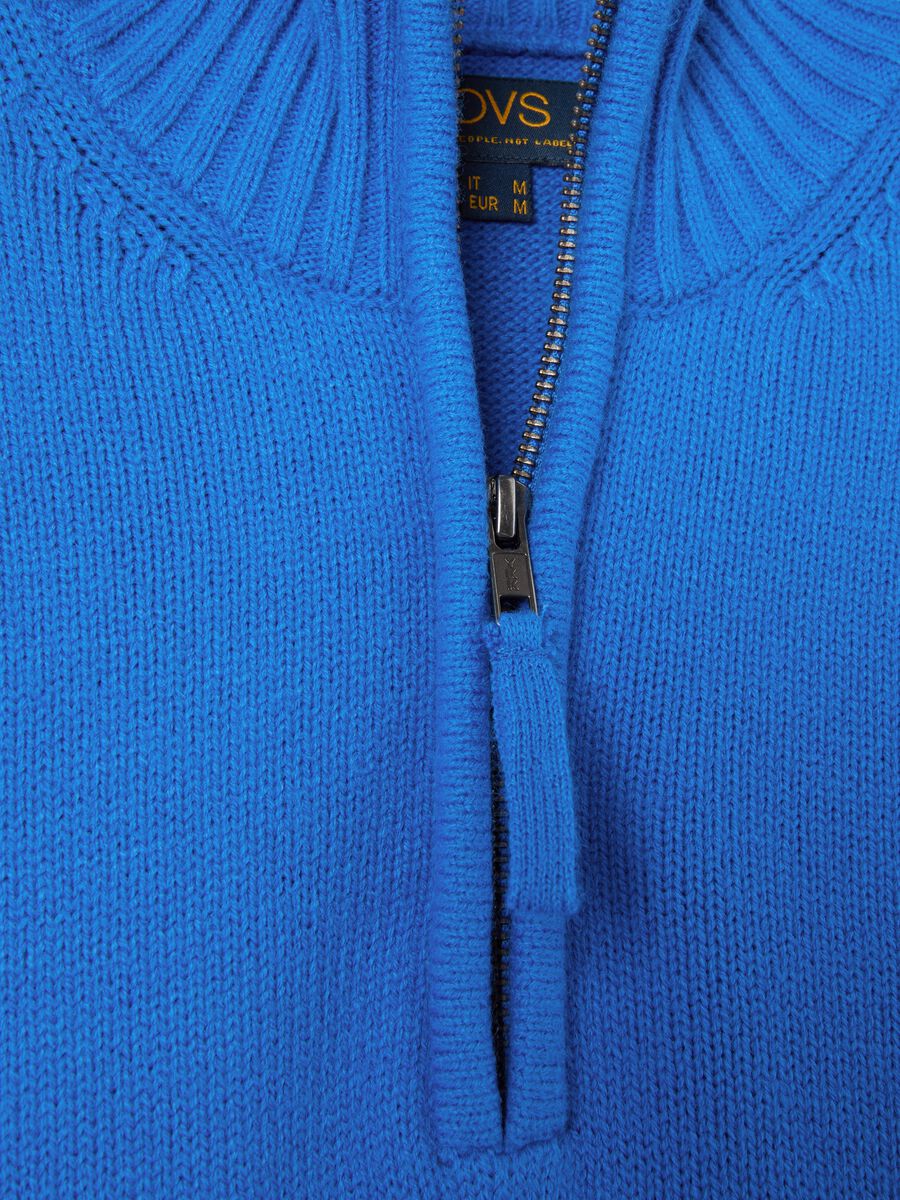 Pullover with high neck and half zip_5