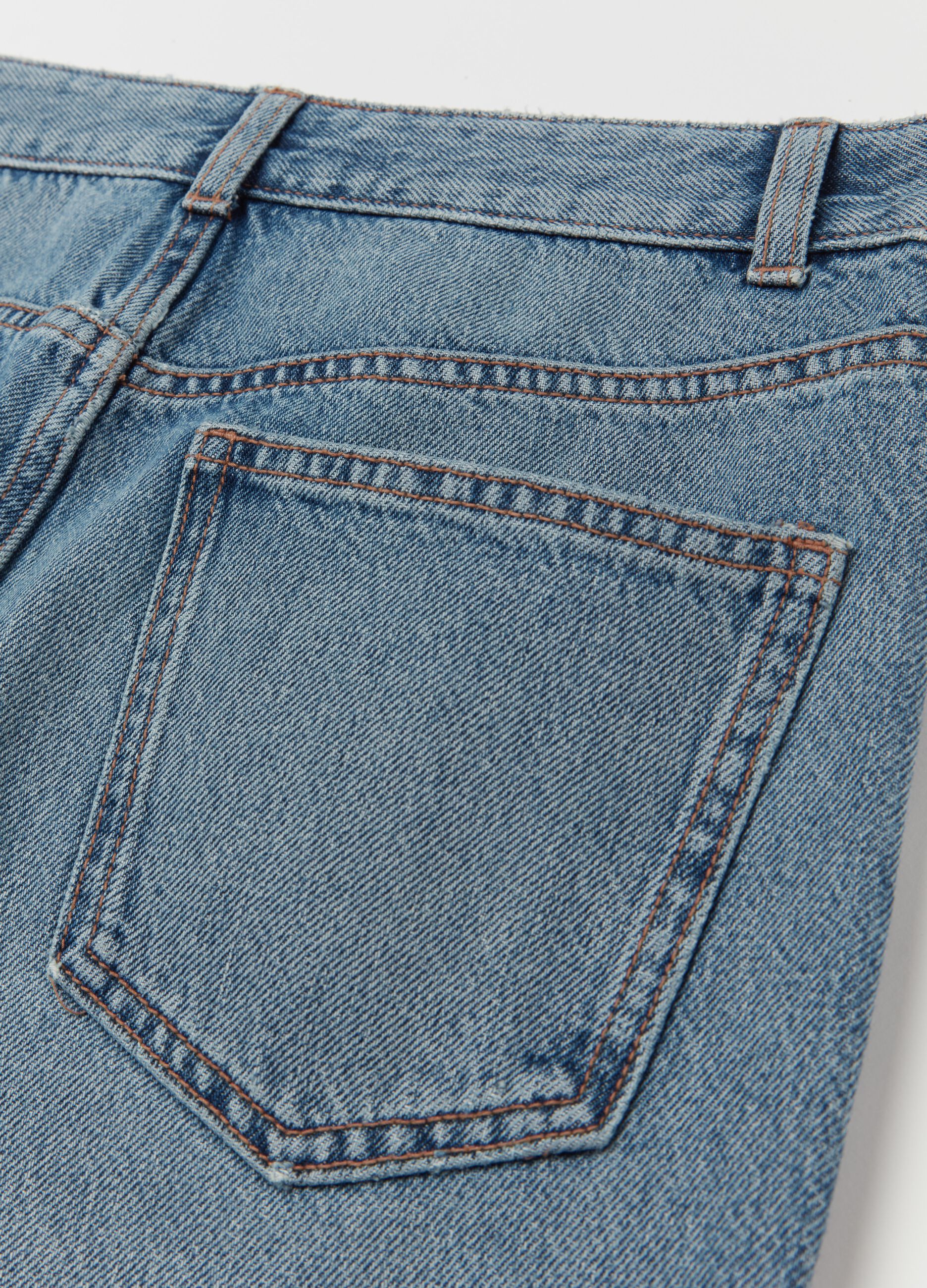 Five-pocket,straight-fit jeans