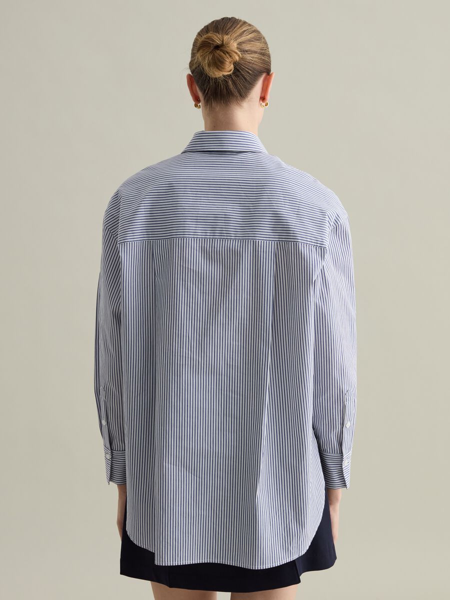 Contemporary shirt in striped cotton_2