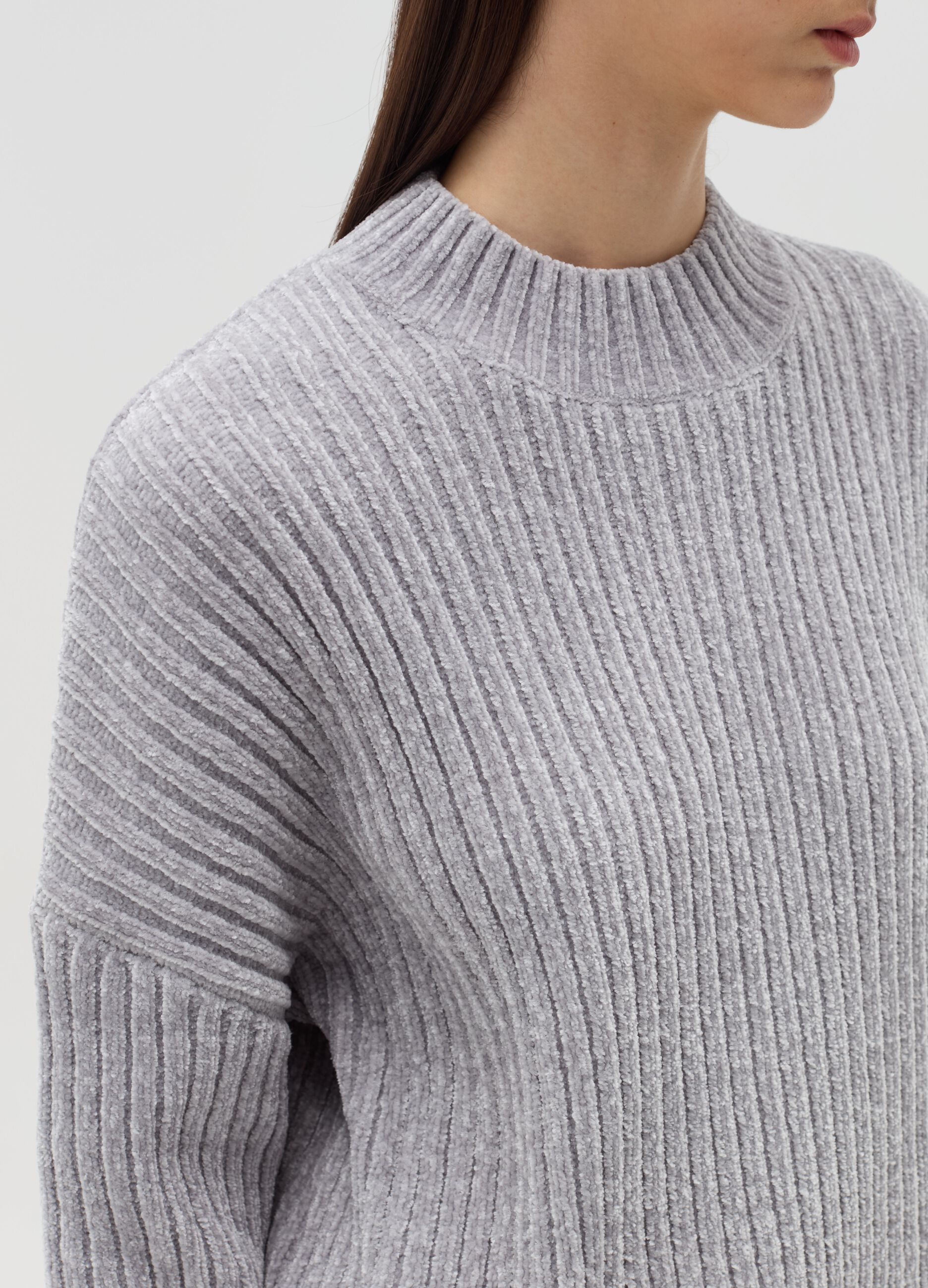 Pullover in ciniglia mock neck