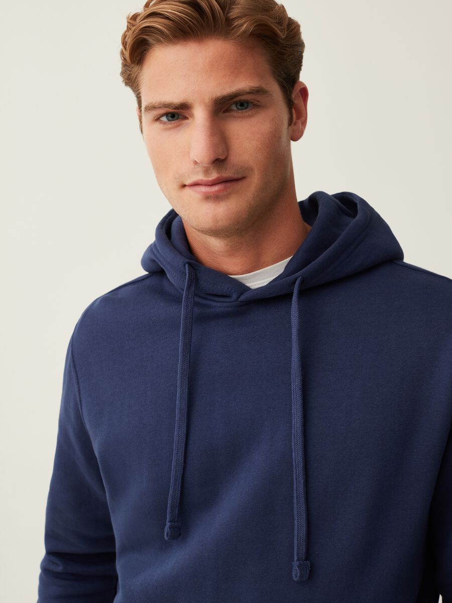 Regular-fit sweatshirt with hood_0