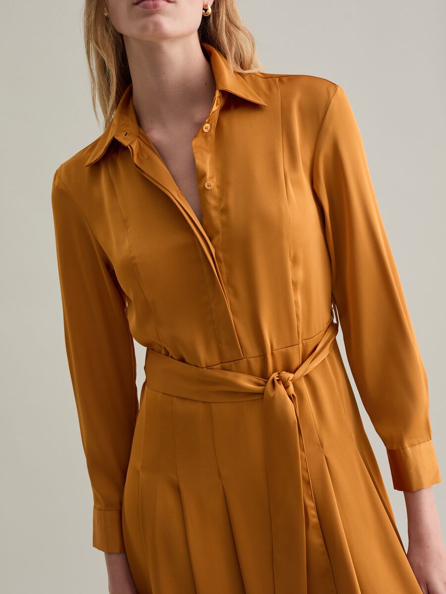 Long shirt dress in satin with belt_5