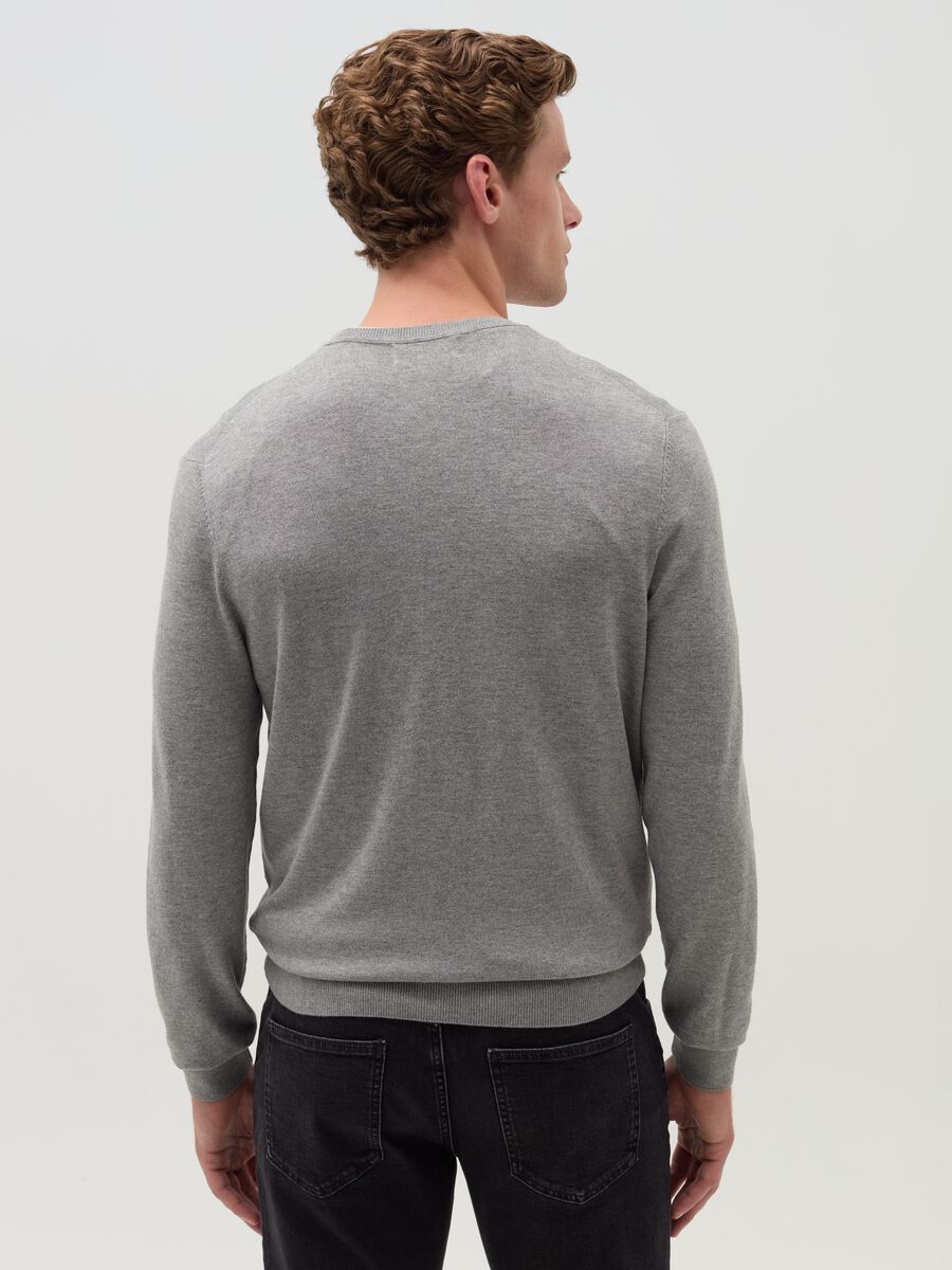 V-neck pullover_2