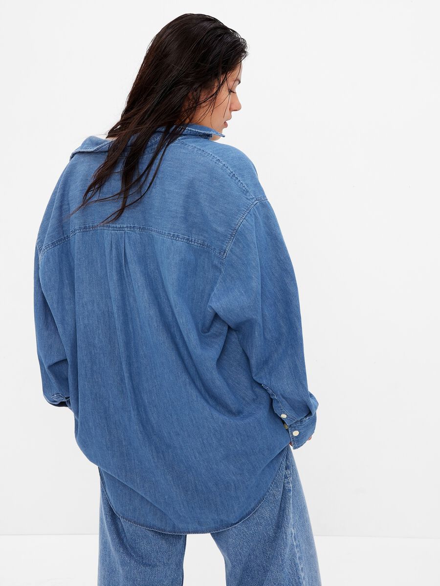 Oversized denim shirt with pocket_3