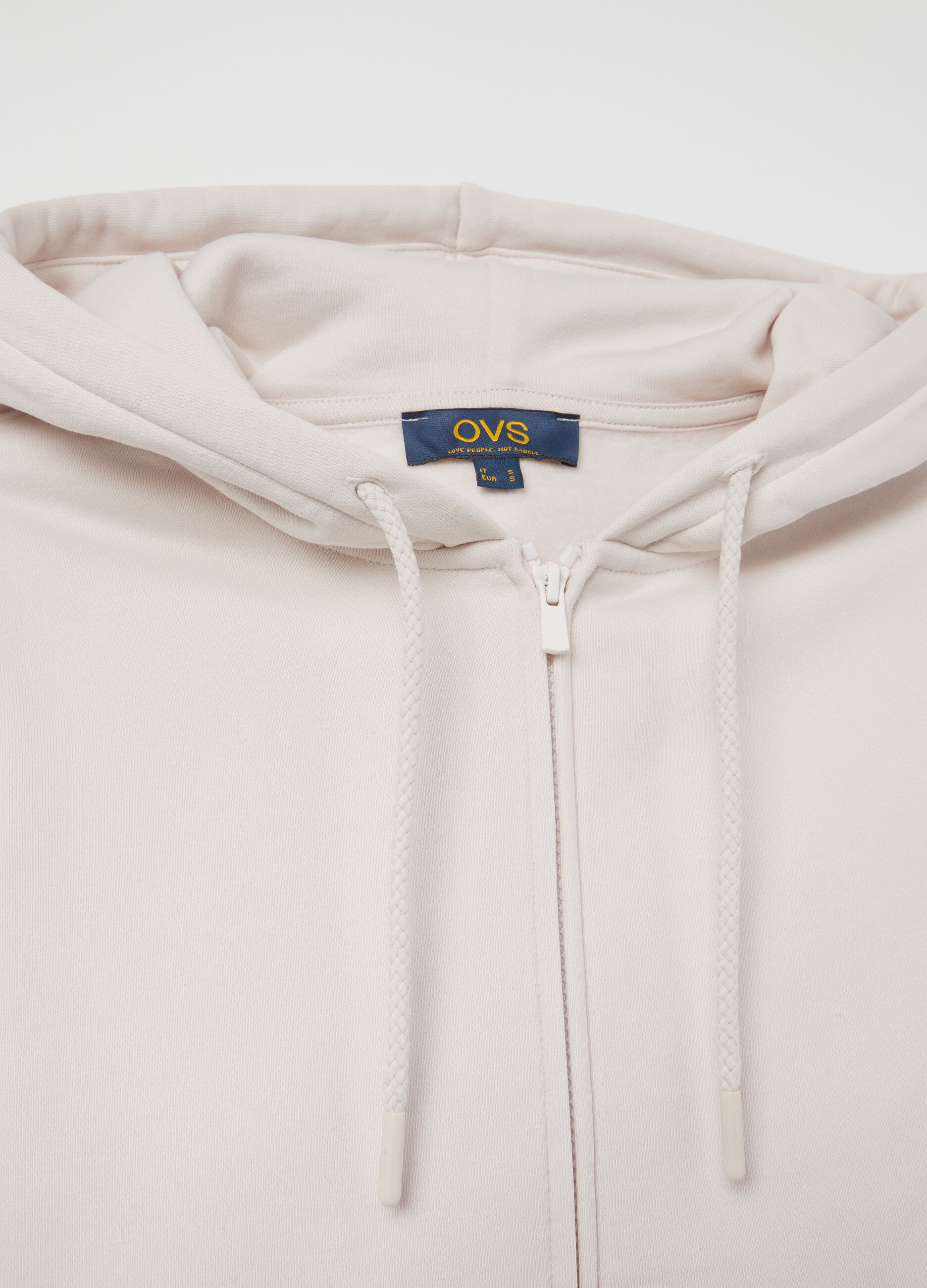 Essential sweatshirt with hood