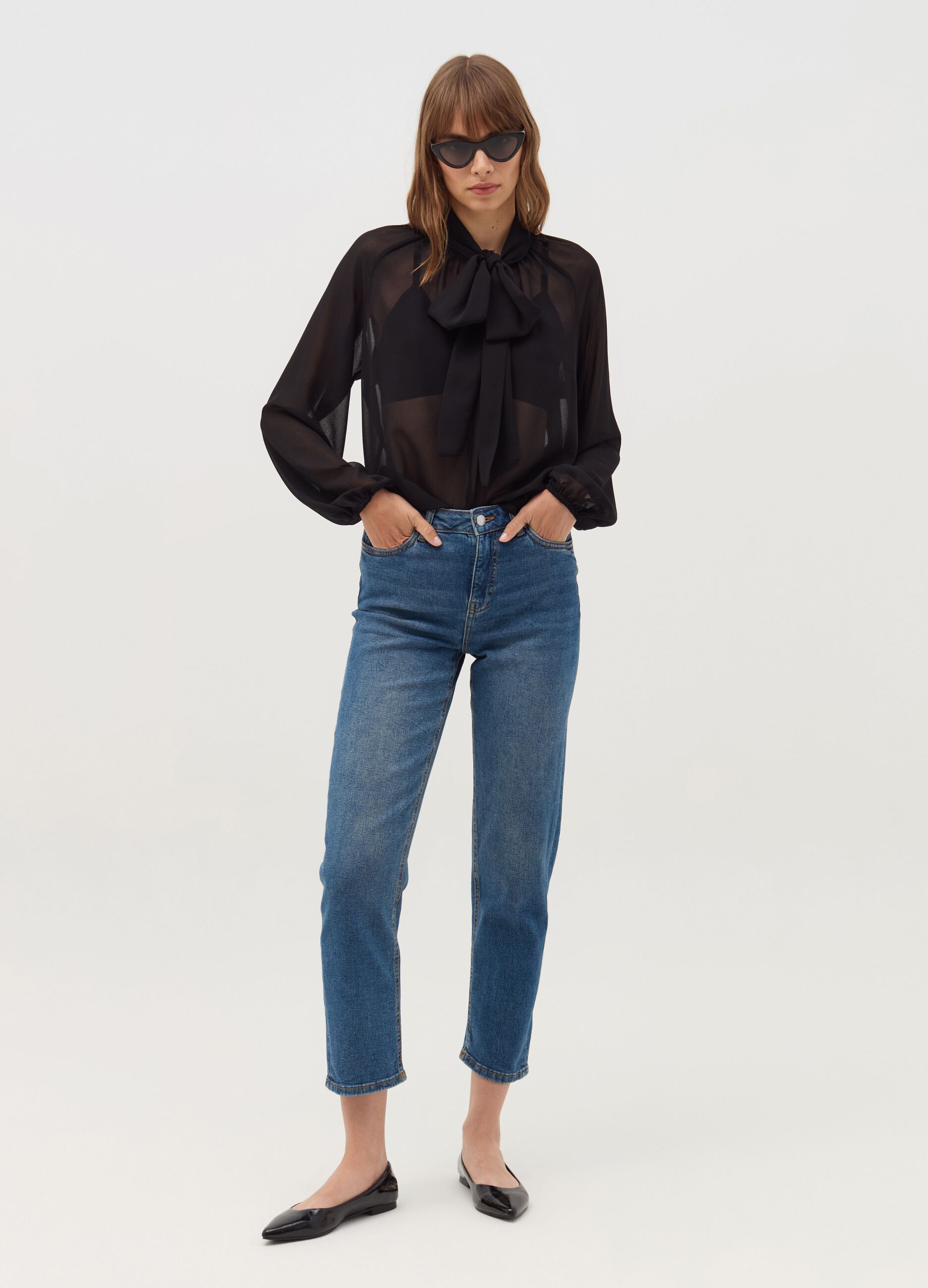 Straight-fit stretch jeans with five pockets