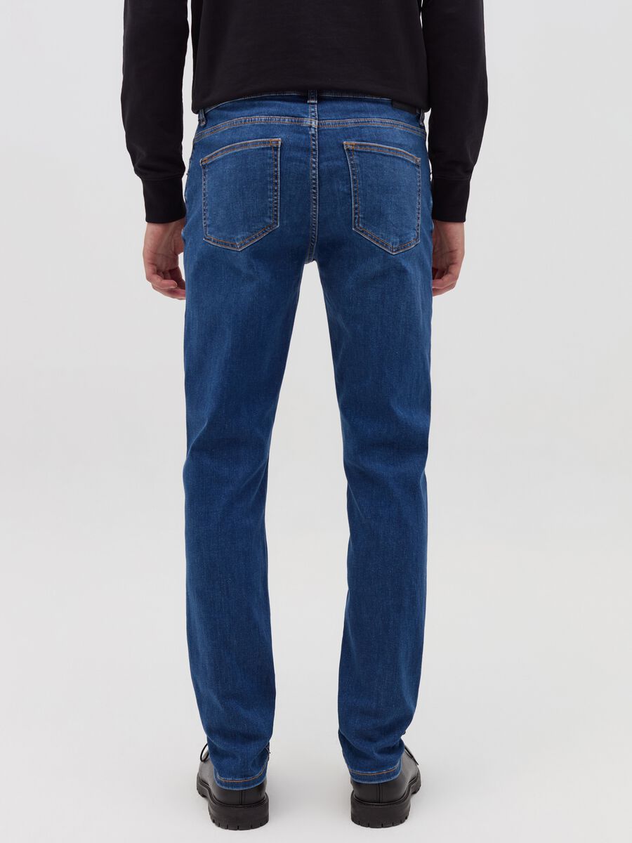 Slim-fit premium jeans in DualFX cotton_3