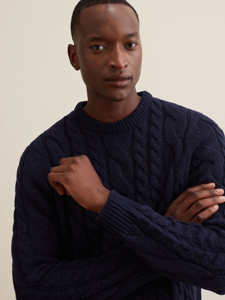 Cable knit crew-neck pullover_3