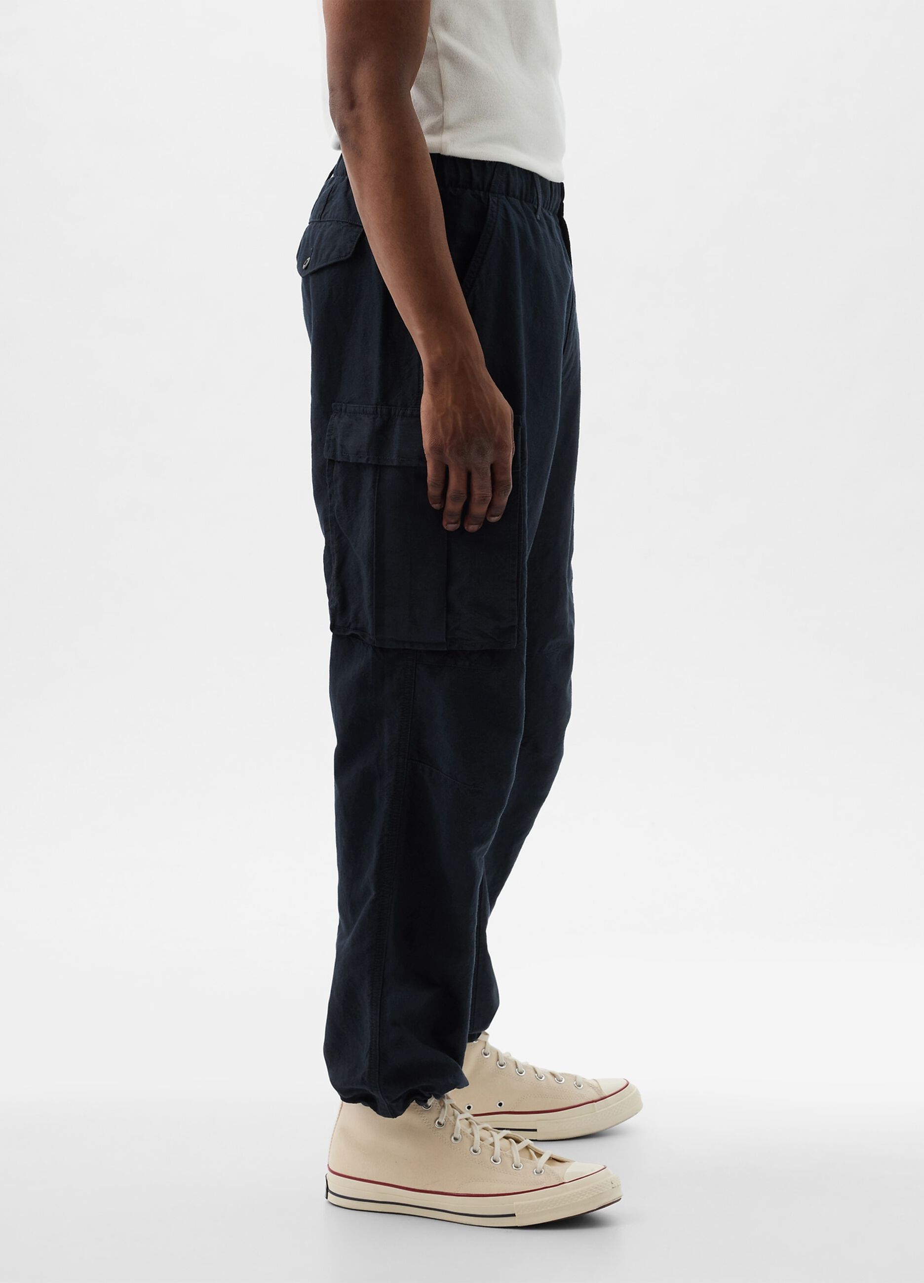 Cargo parachute trousers in linen and cotton