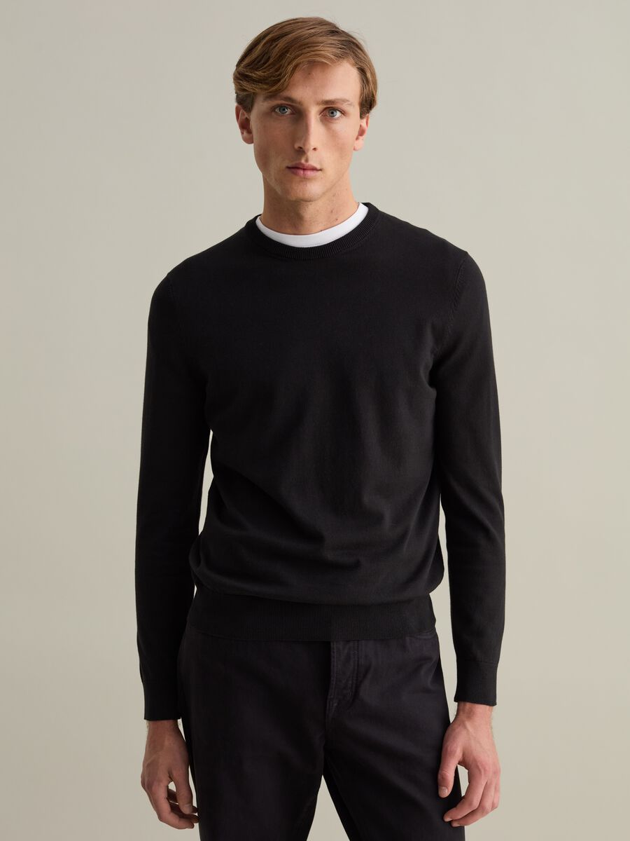 Round neck pullover_3