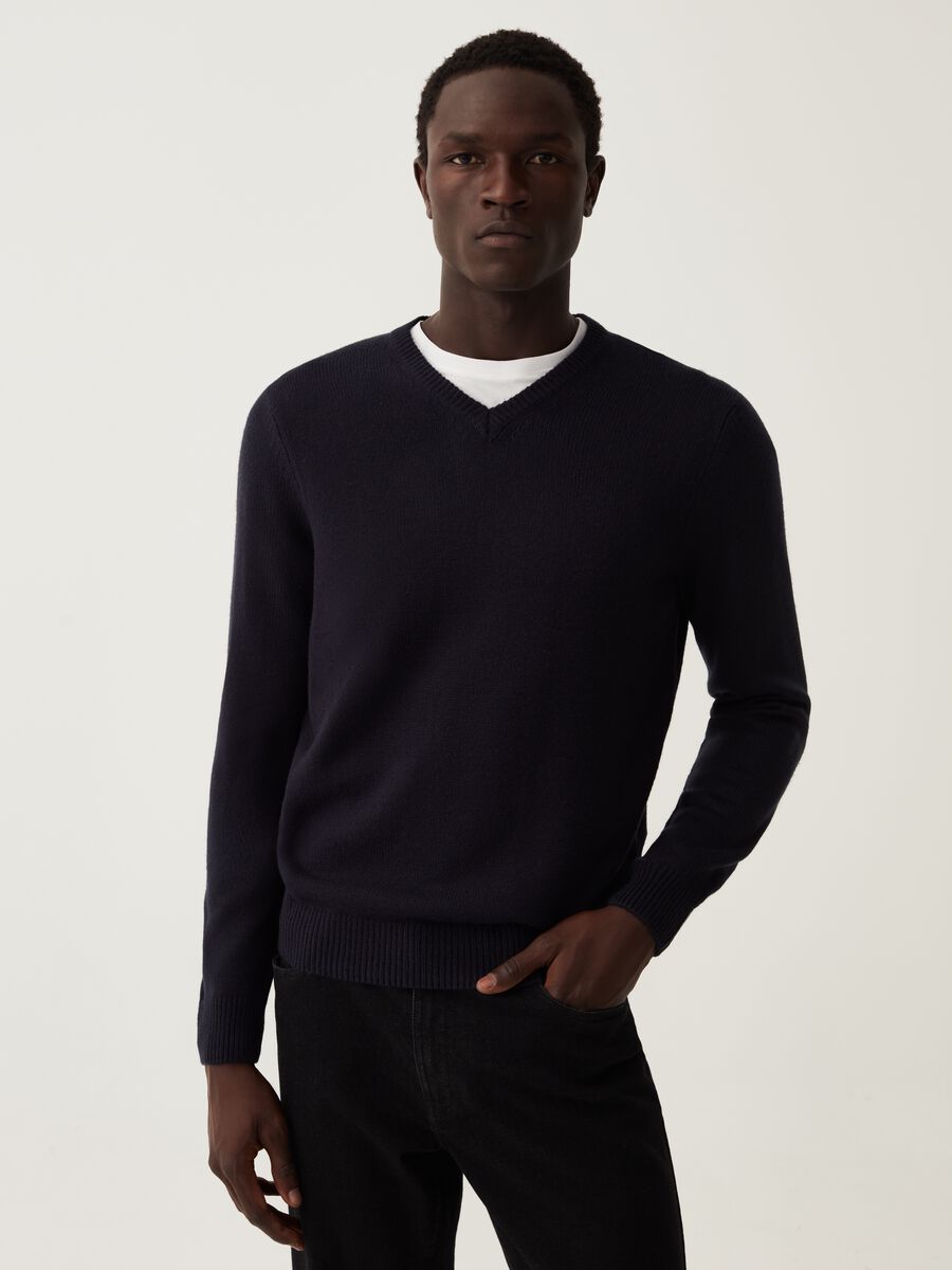 V-neck pullover_1