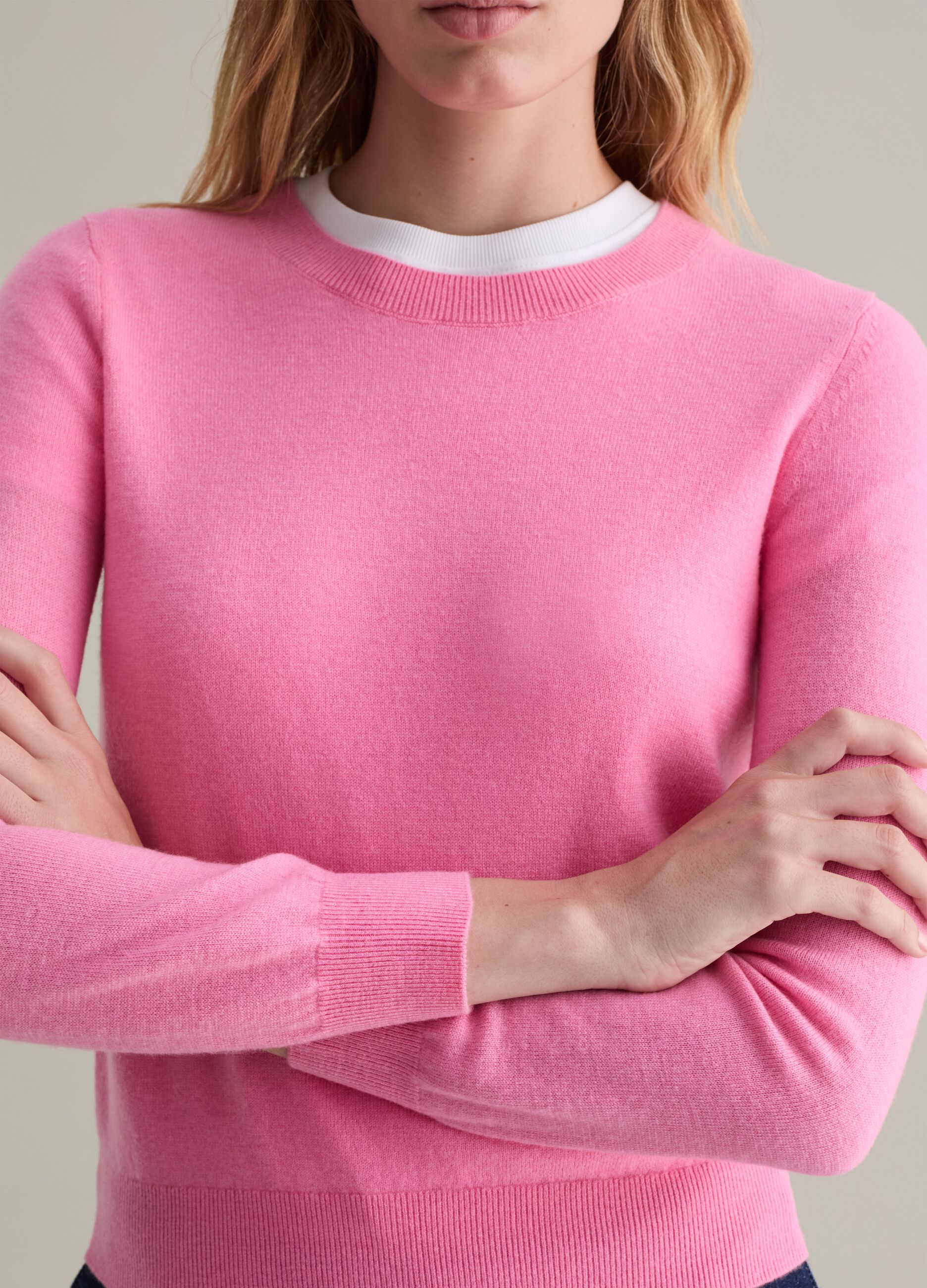 Wool pullover with round neck