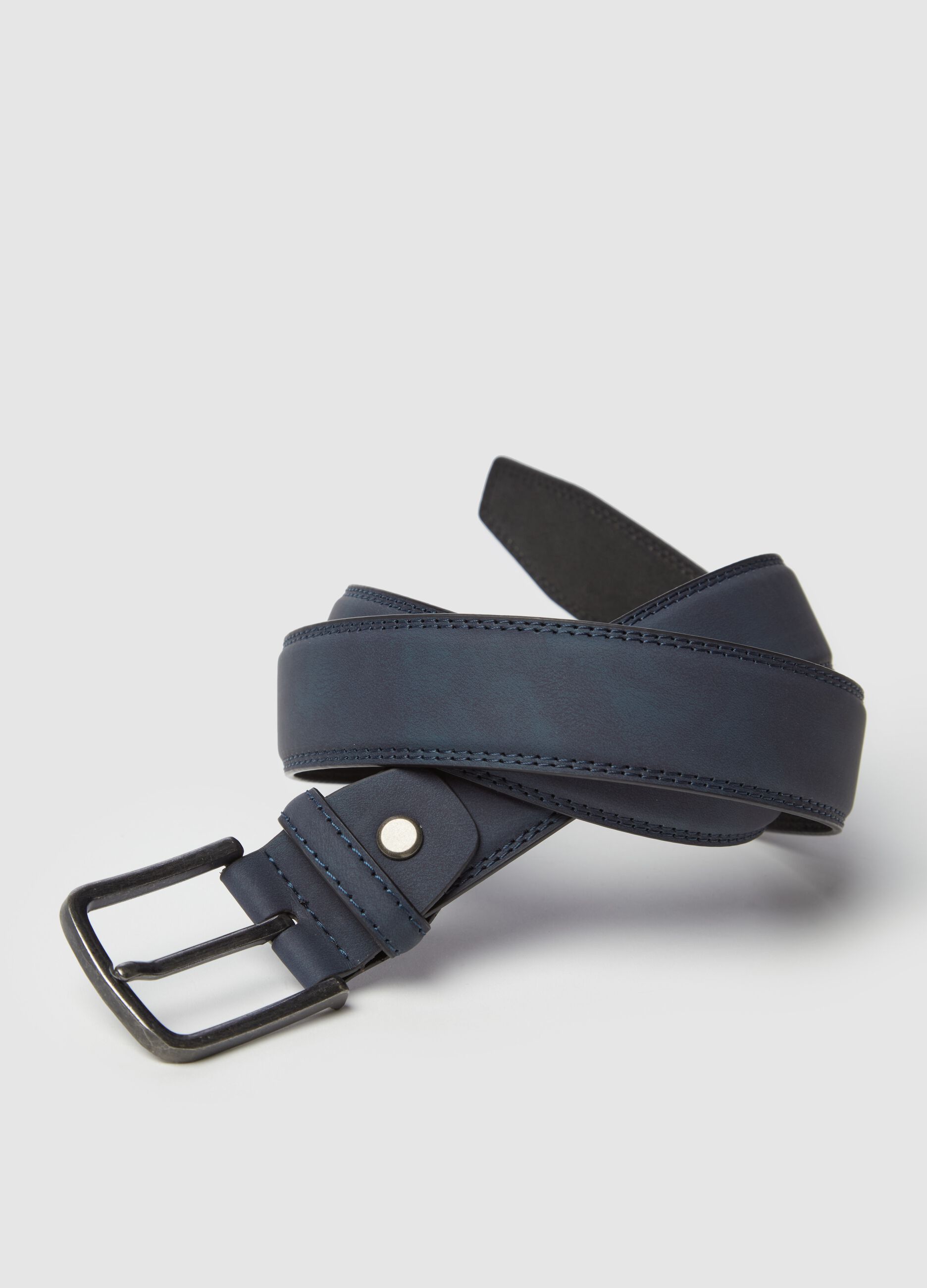 Belt with metal buckle