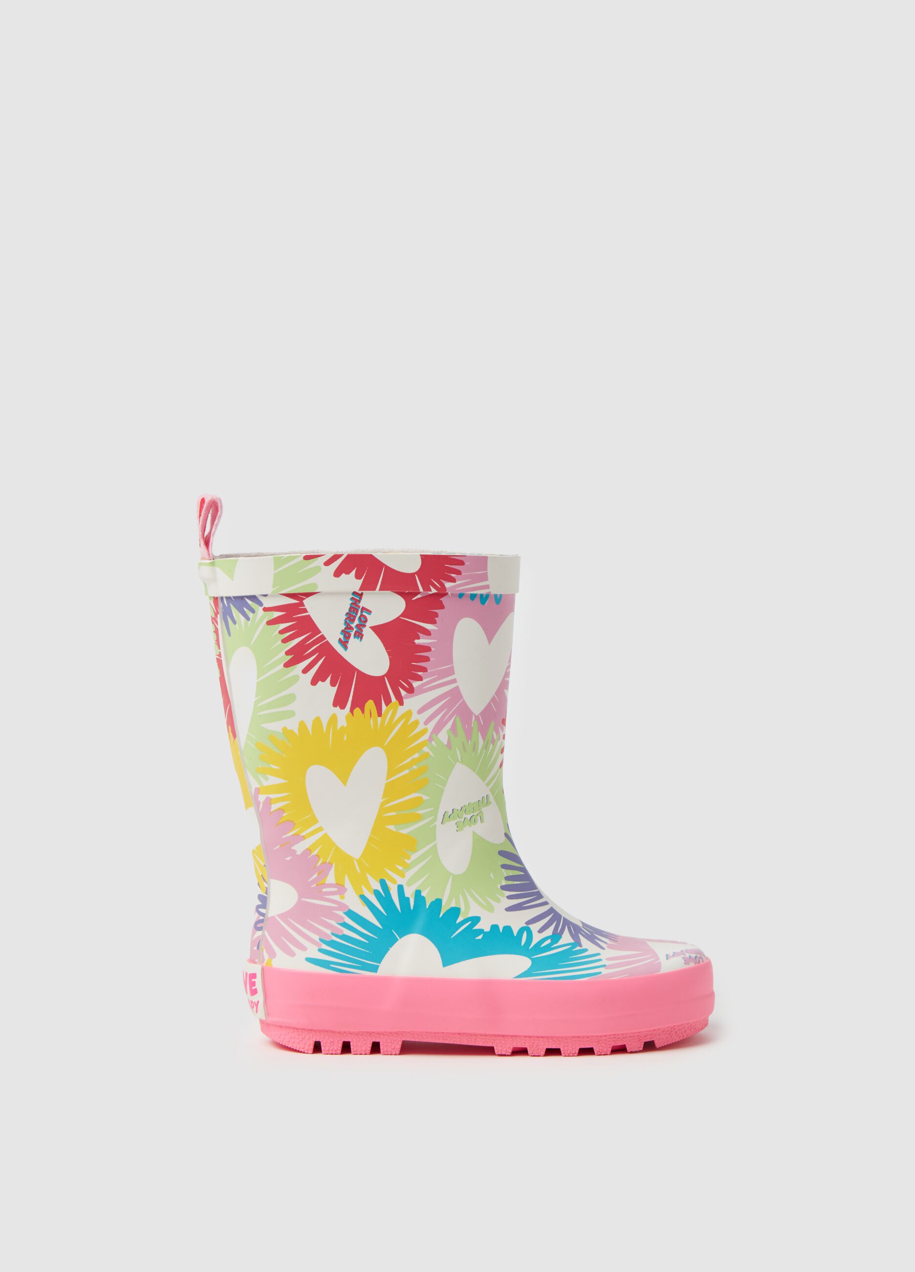 Wellington boots with hearts print