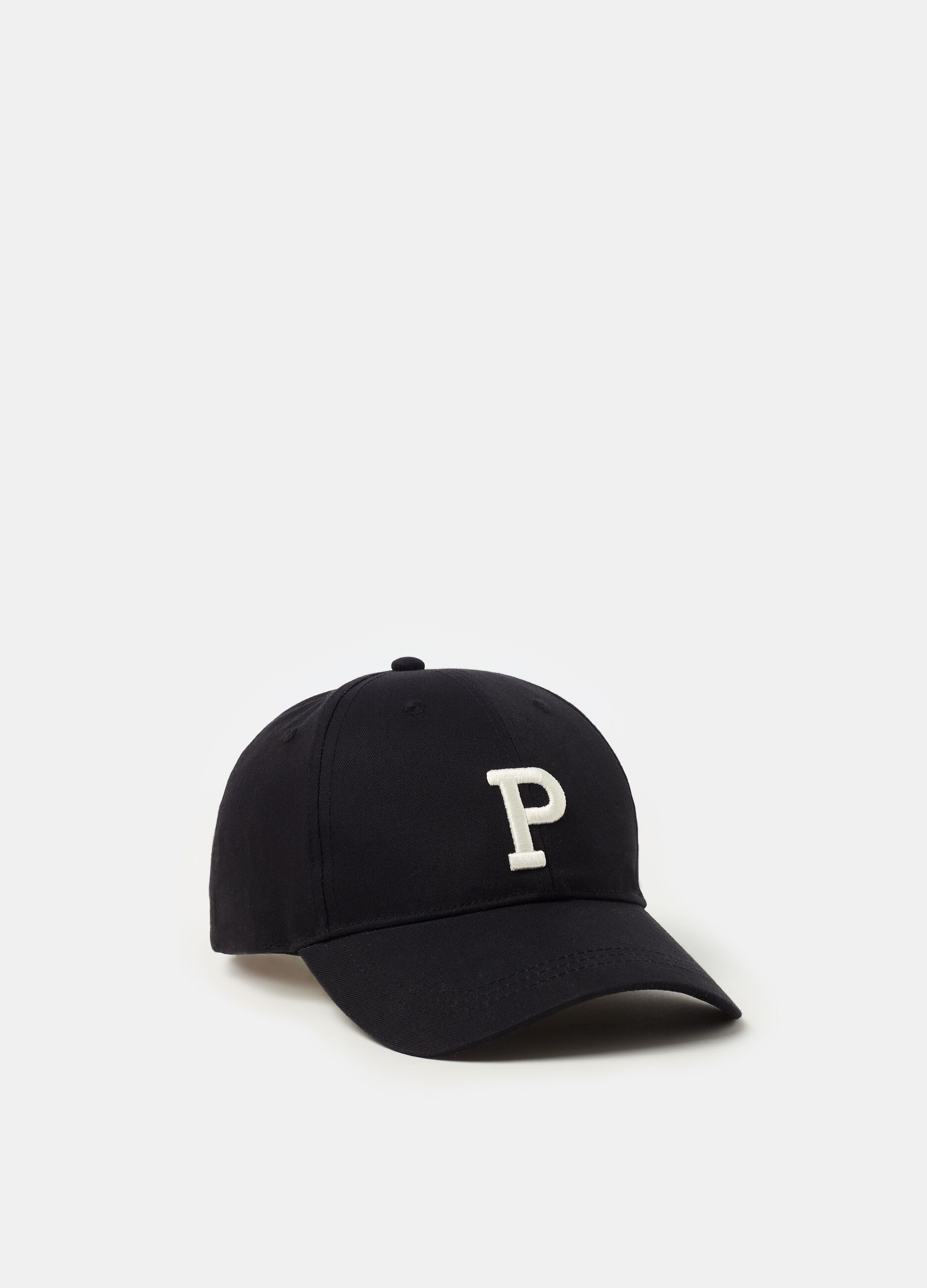 Baseball cap with embroidered logo