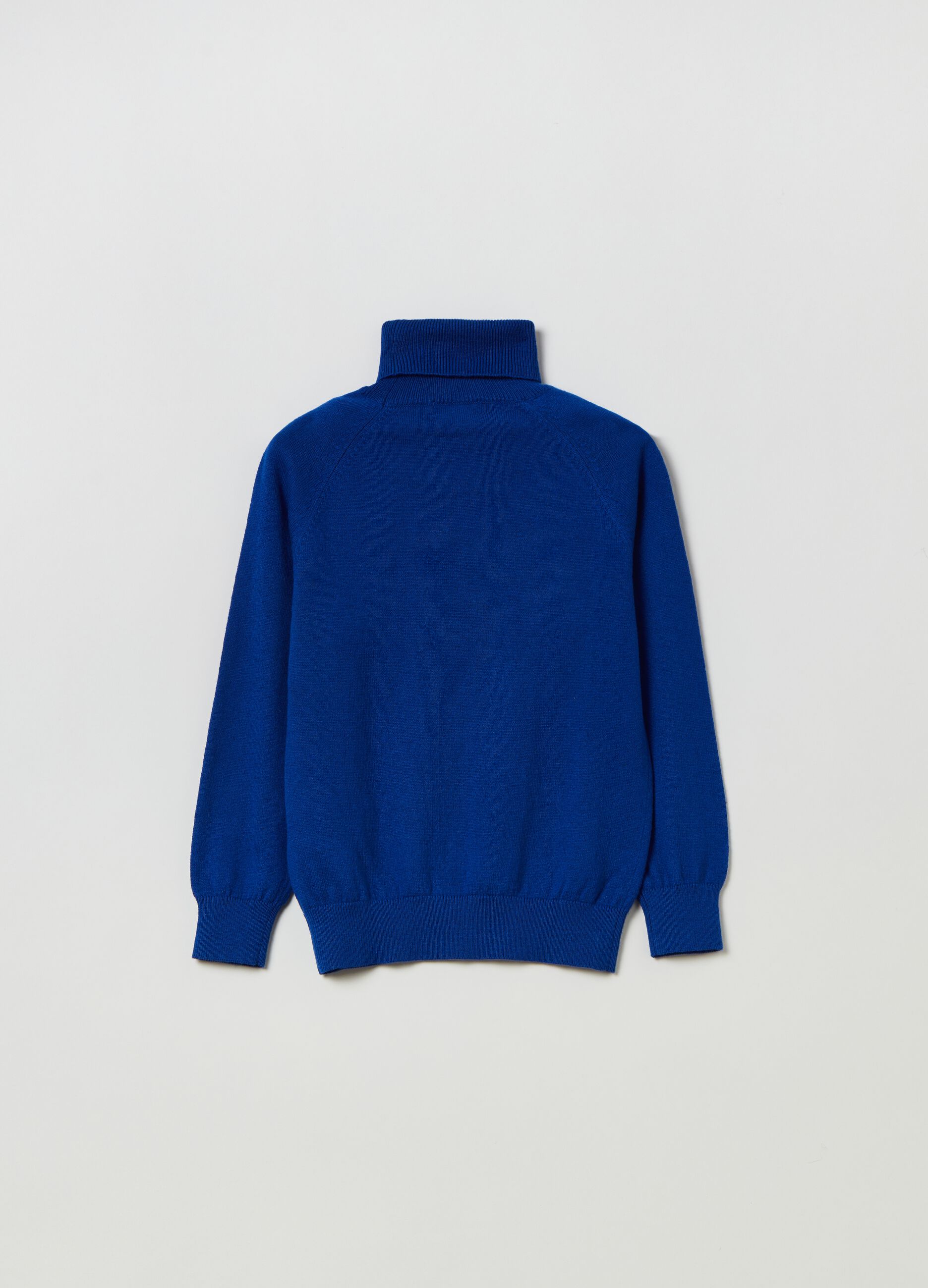 Turtleneck jumper with raglan sleeves